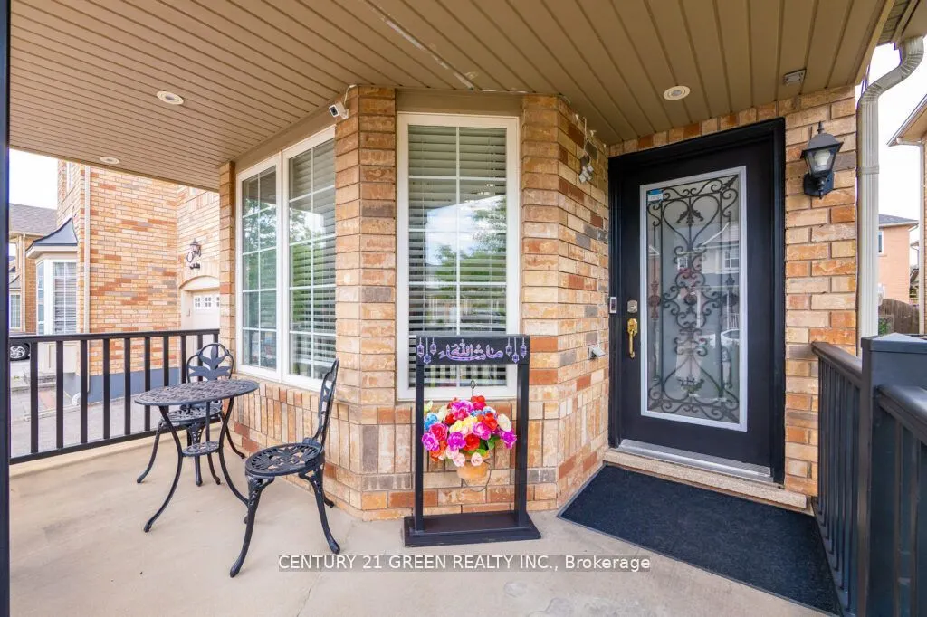 1107 Barr Crescent