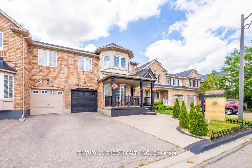 1107 Barr Crescent
