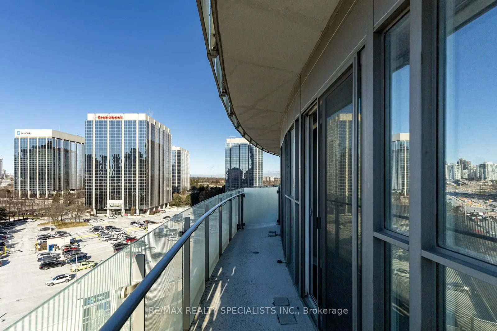 50 Absolute Avenue, #909