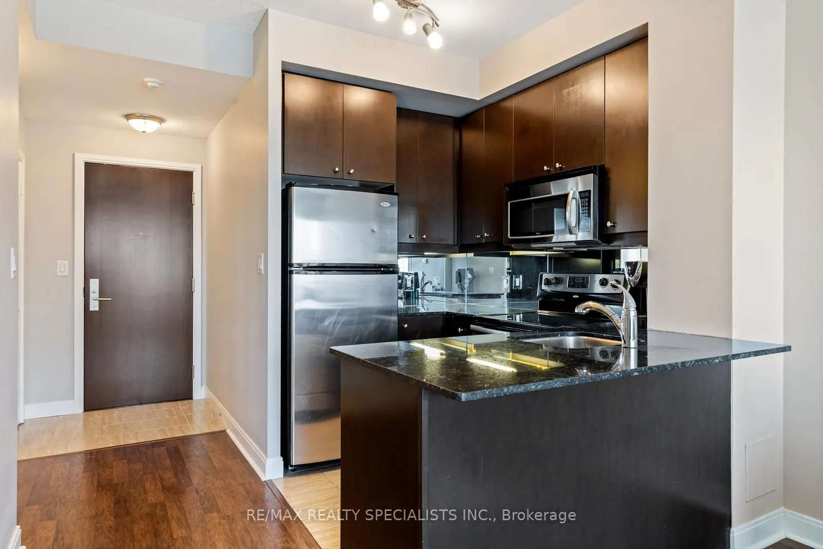 50 Absolute Avenue, #909