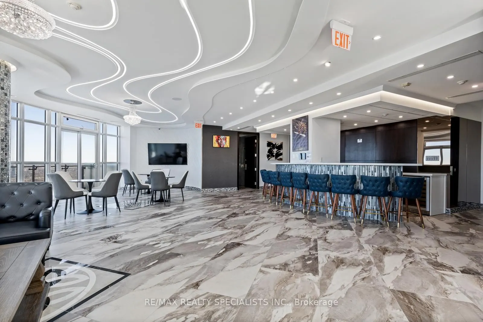 50 Absolute Avenue, #909