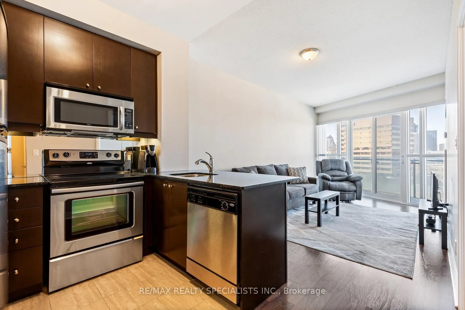 50 Absolute Avenue, #909