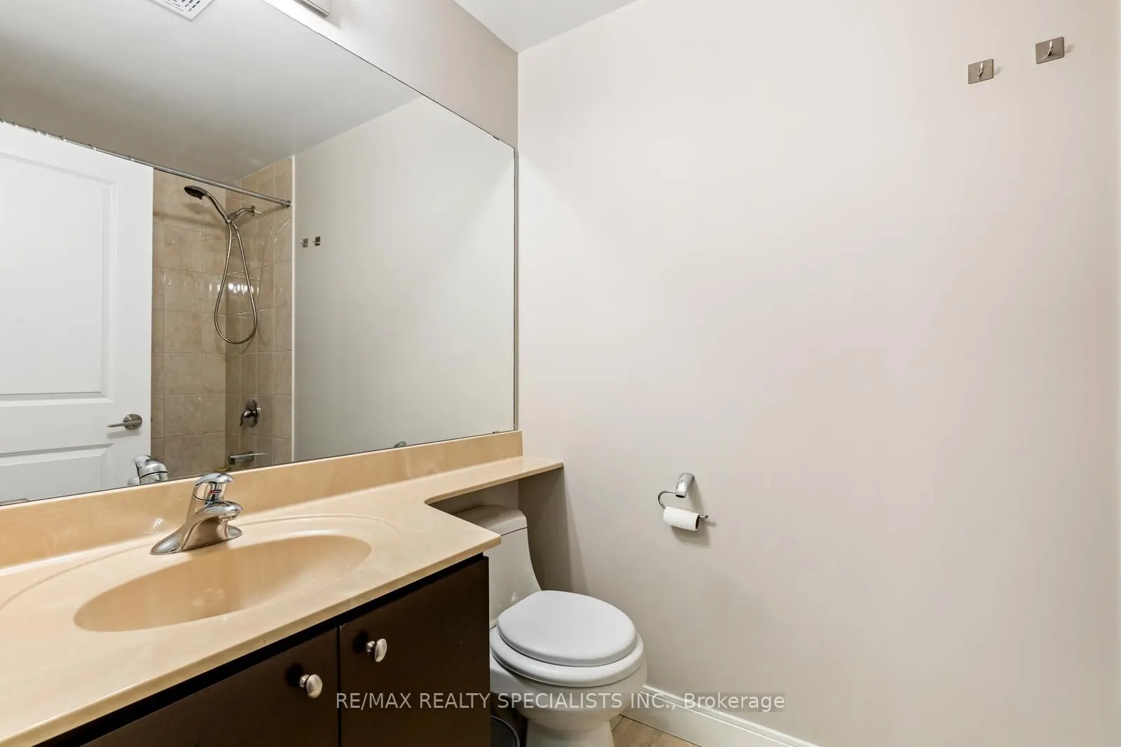 50 Absolute Avenue, #909