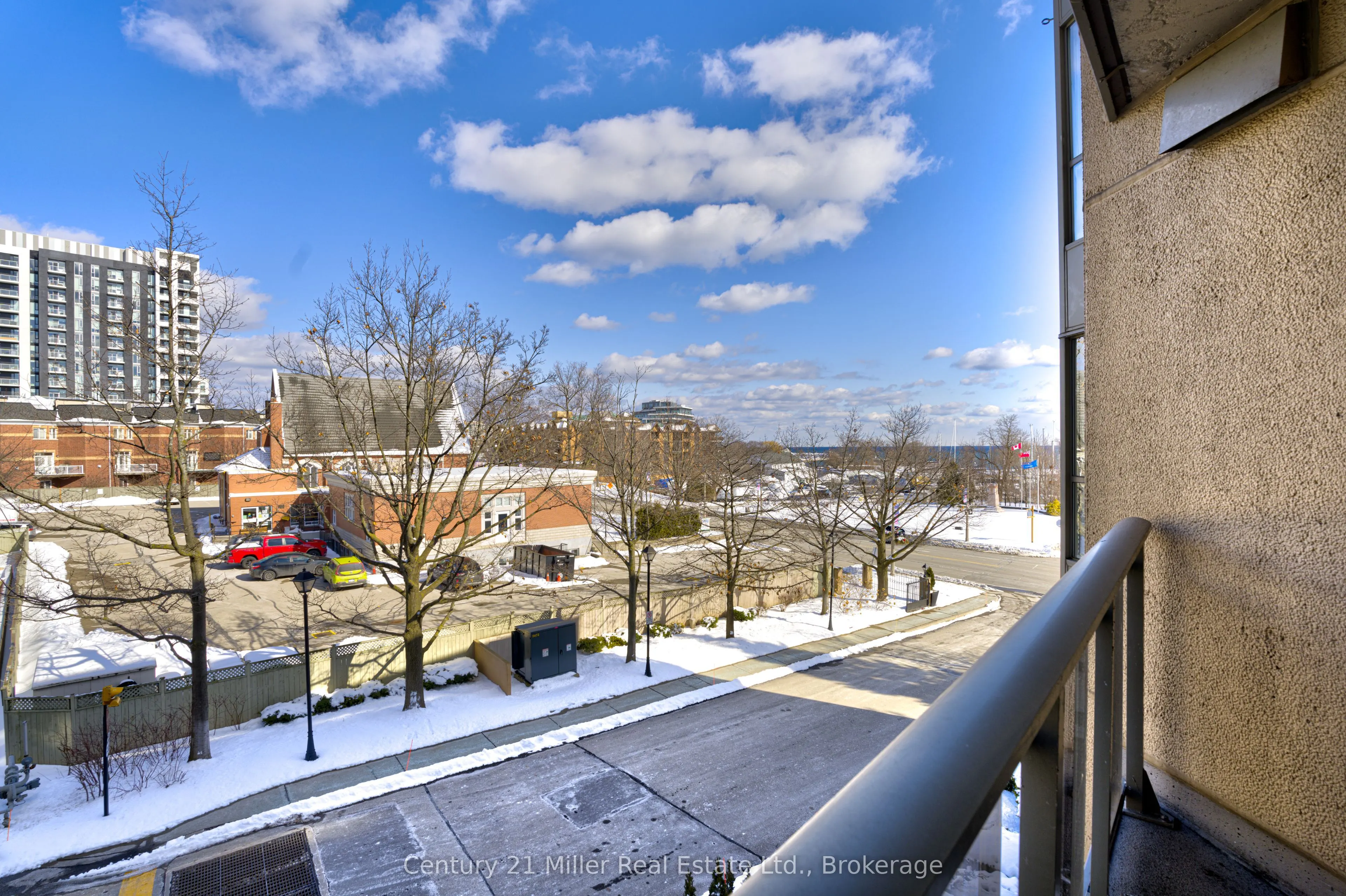 2511 Lakeshore Road W, #319