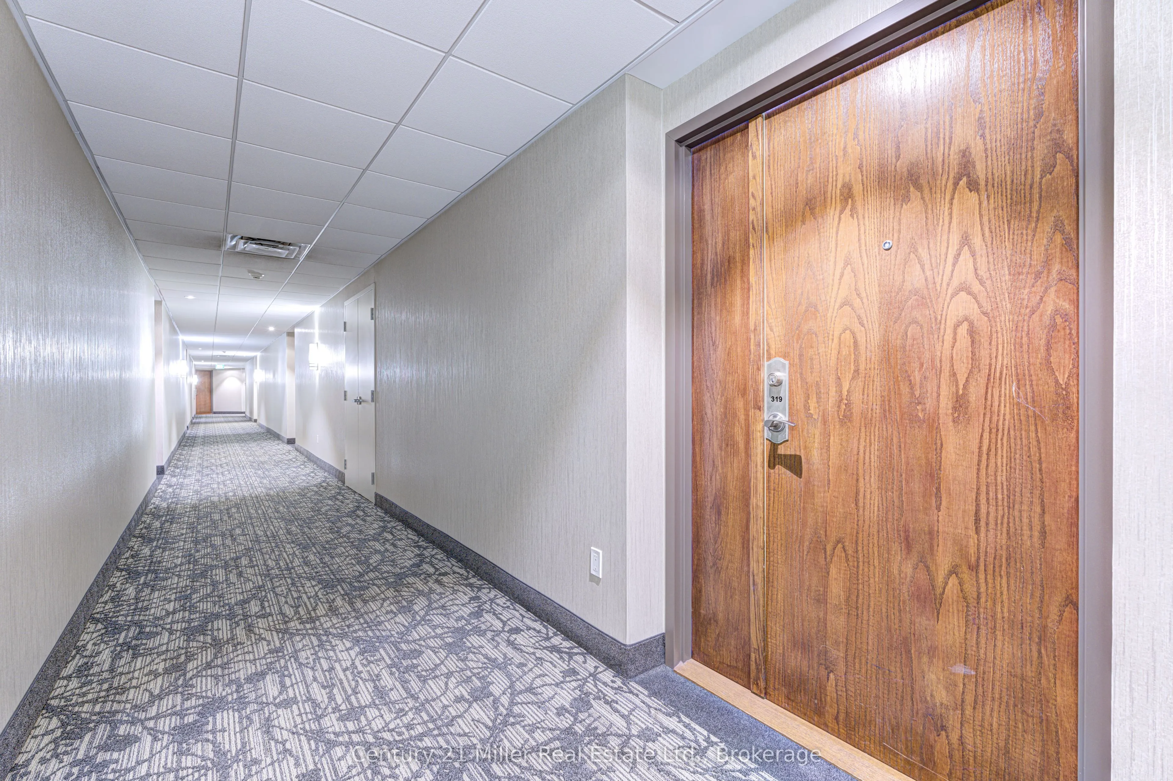 2511 Lakeshore Road W, #319
