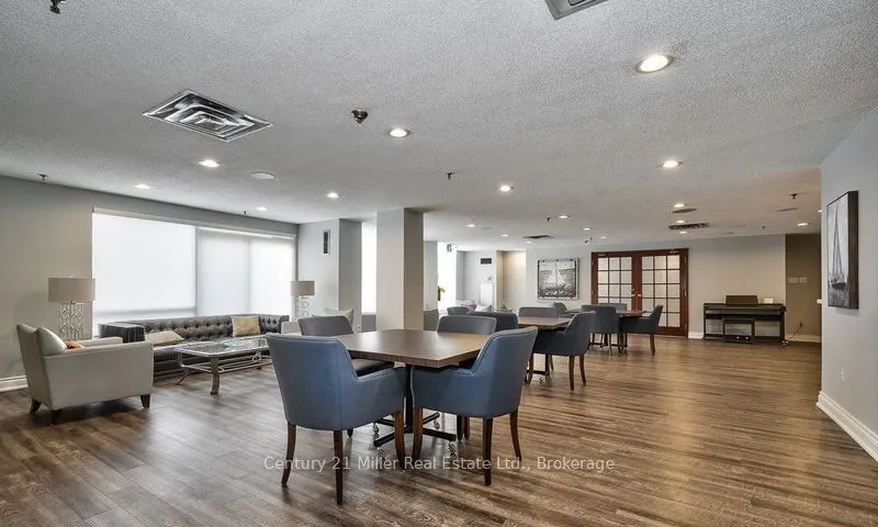 2511 Lakeshore Road W, #319