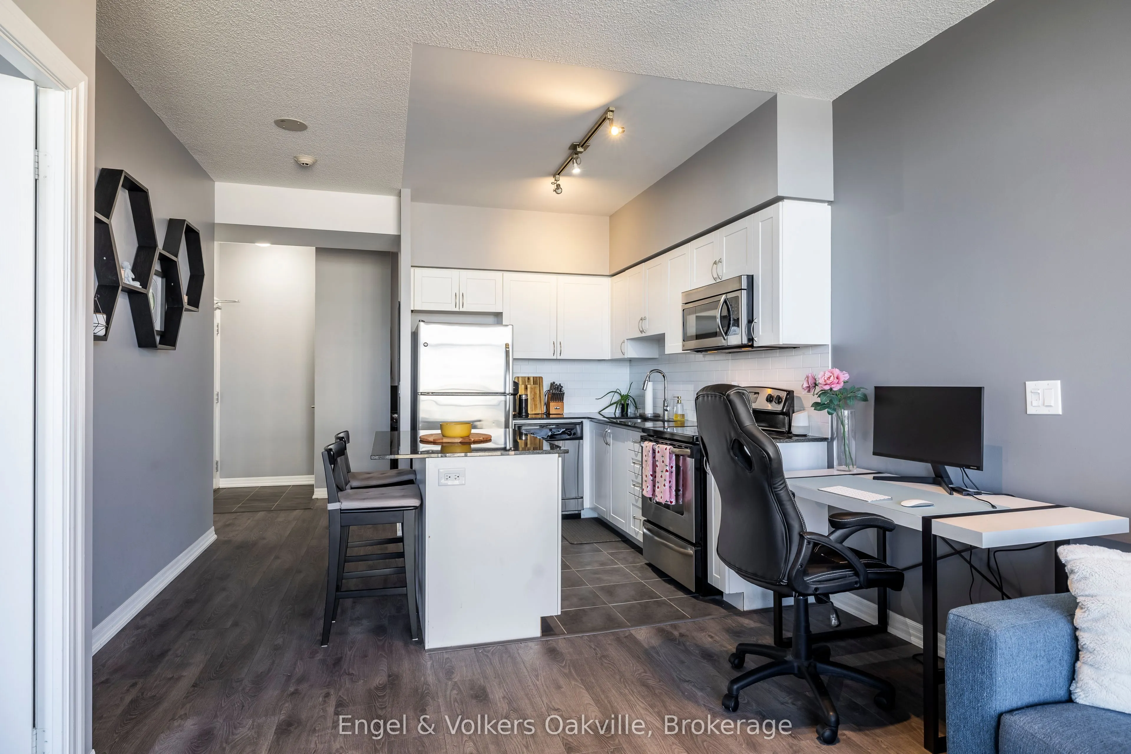 1940 Ironstone Drive, #501