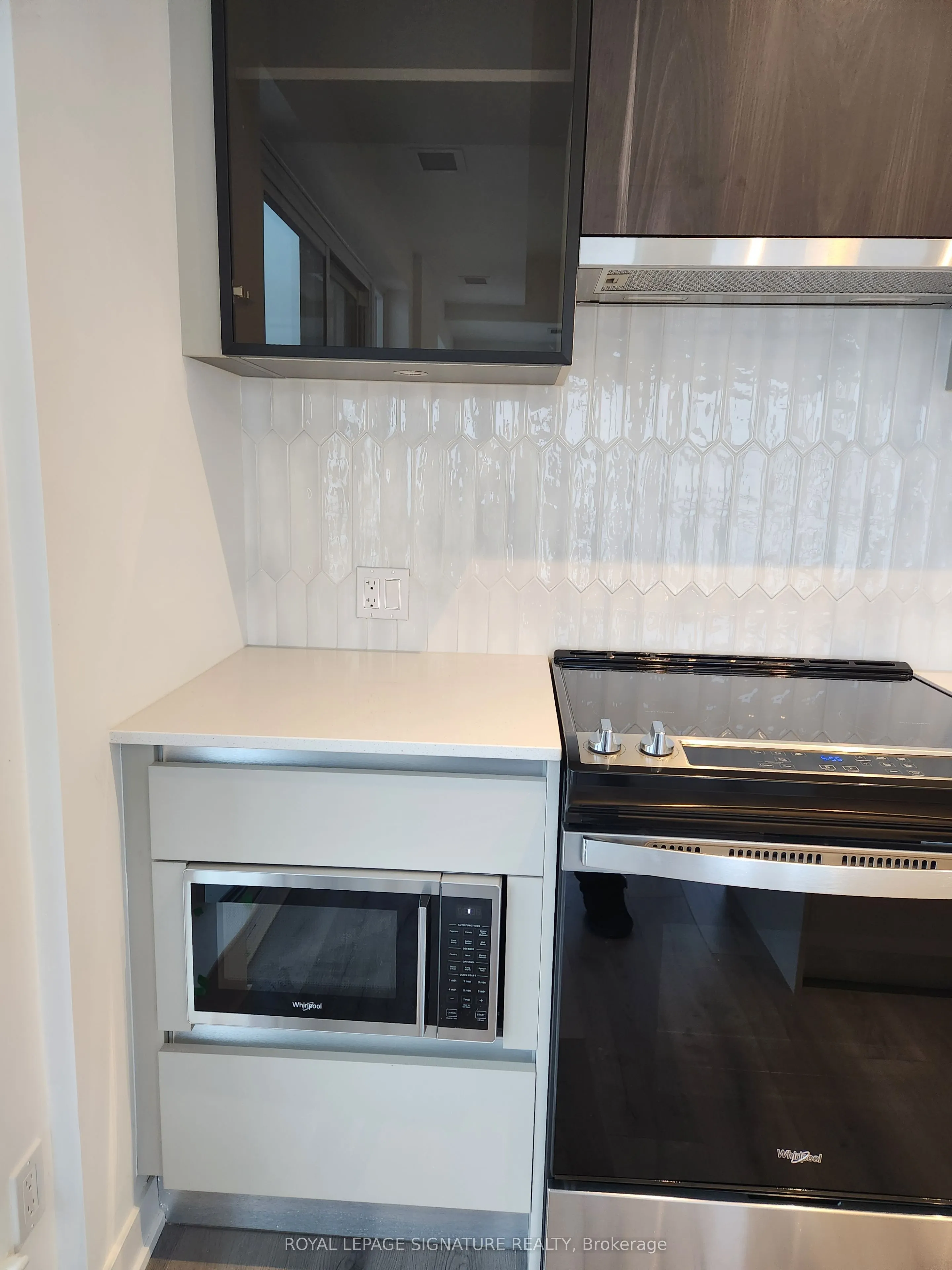 405 Dundas Street, #334