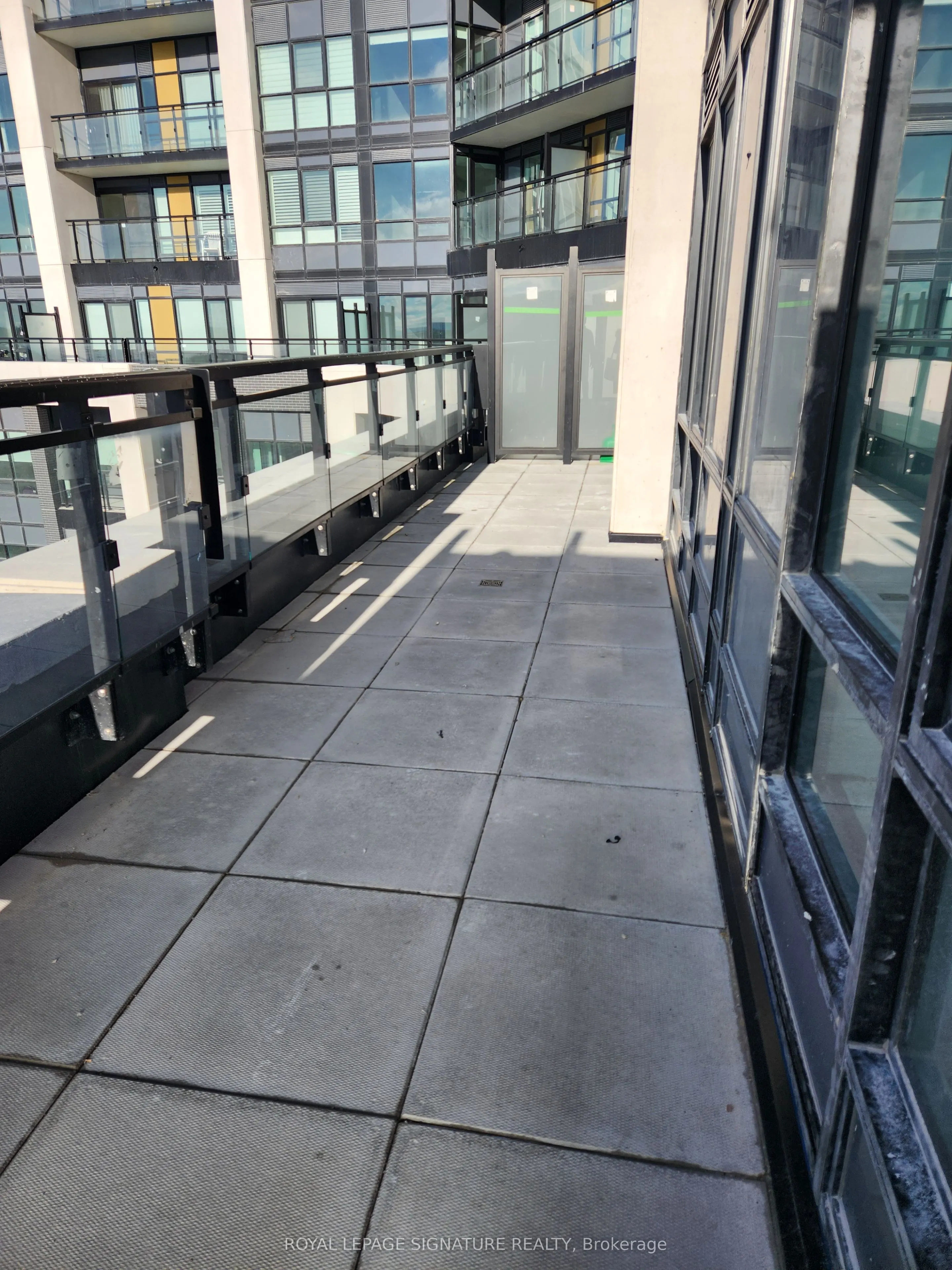 405 Dundas Street, #334