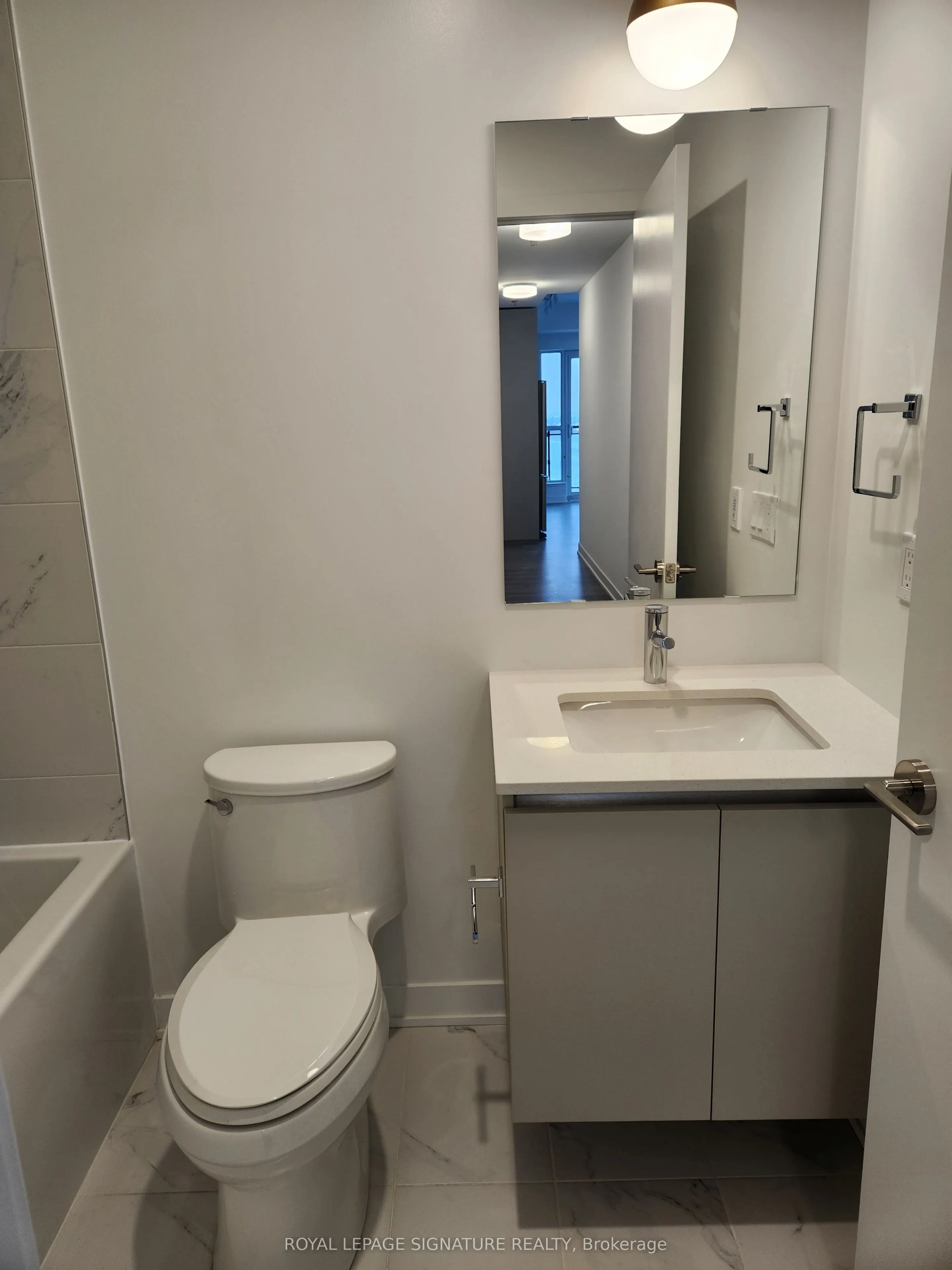 405 Dundas Street, #334