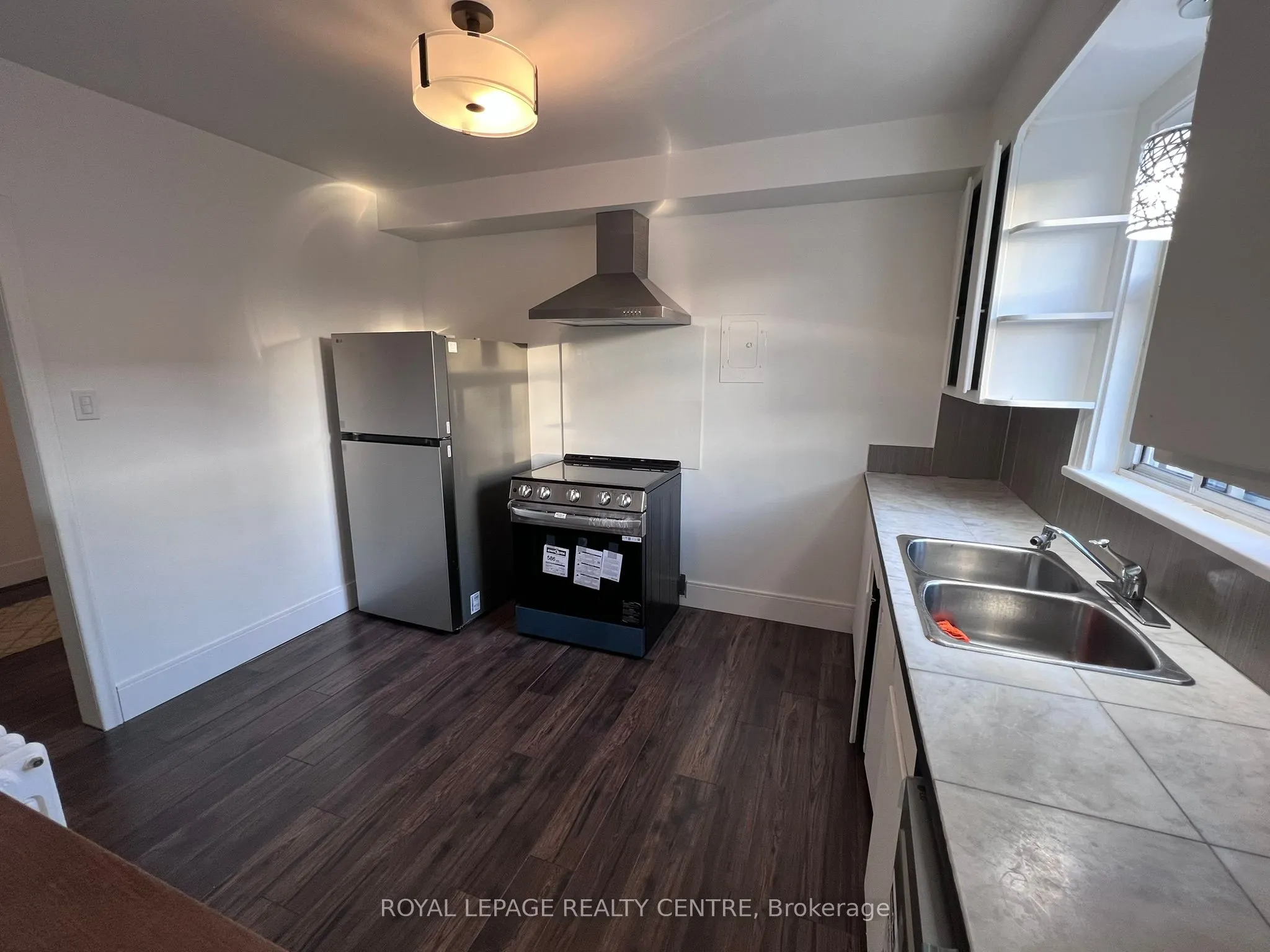 3351 Lake Shore Boulevard W, #1