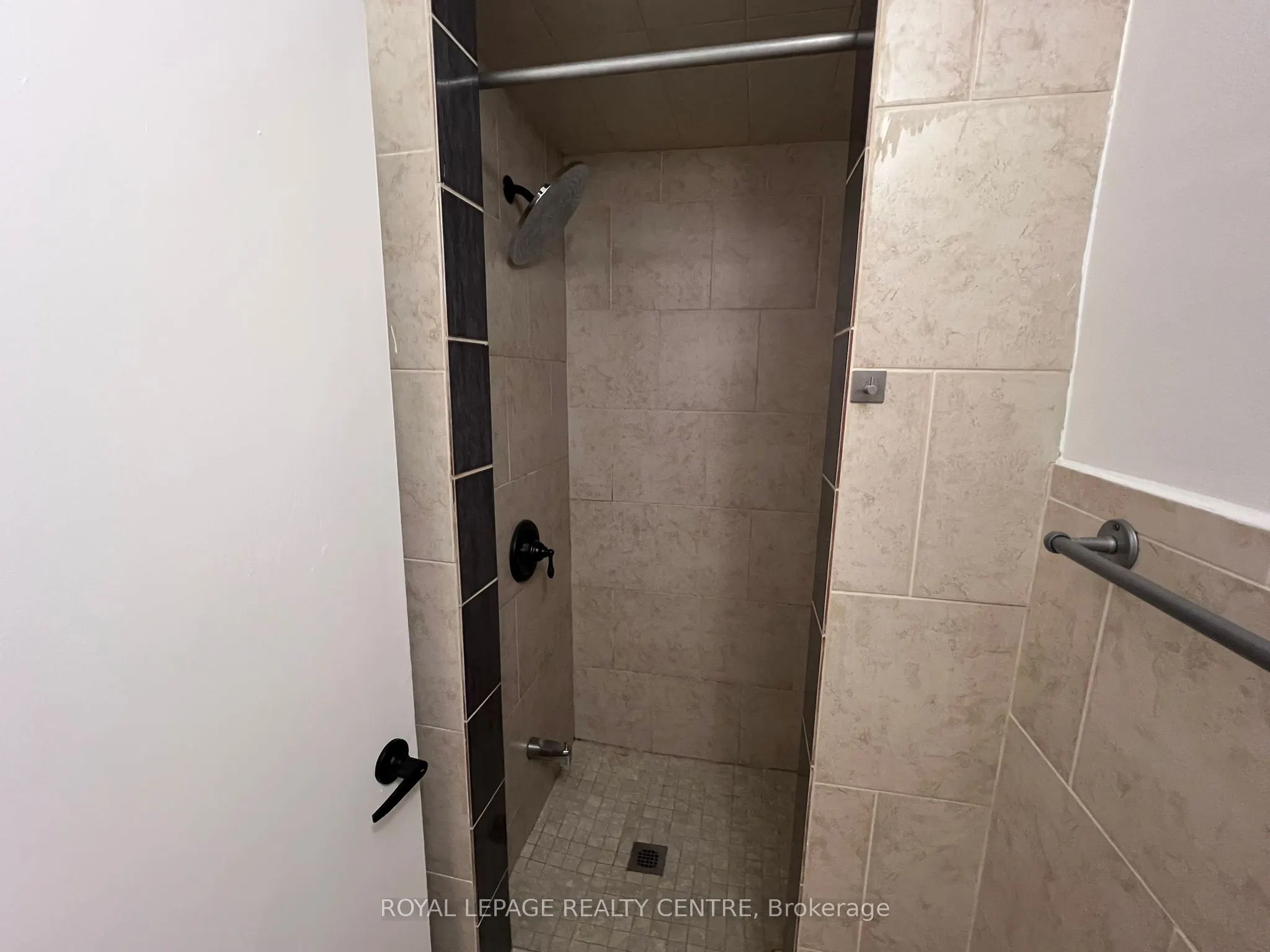 3351 Lake Shore Boulevard W, #1