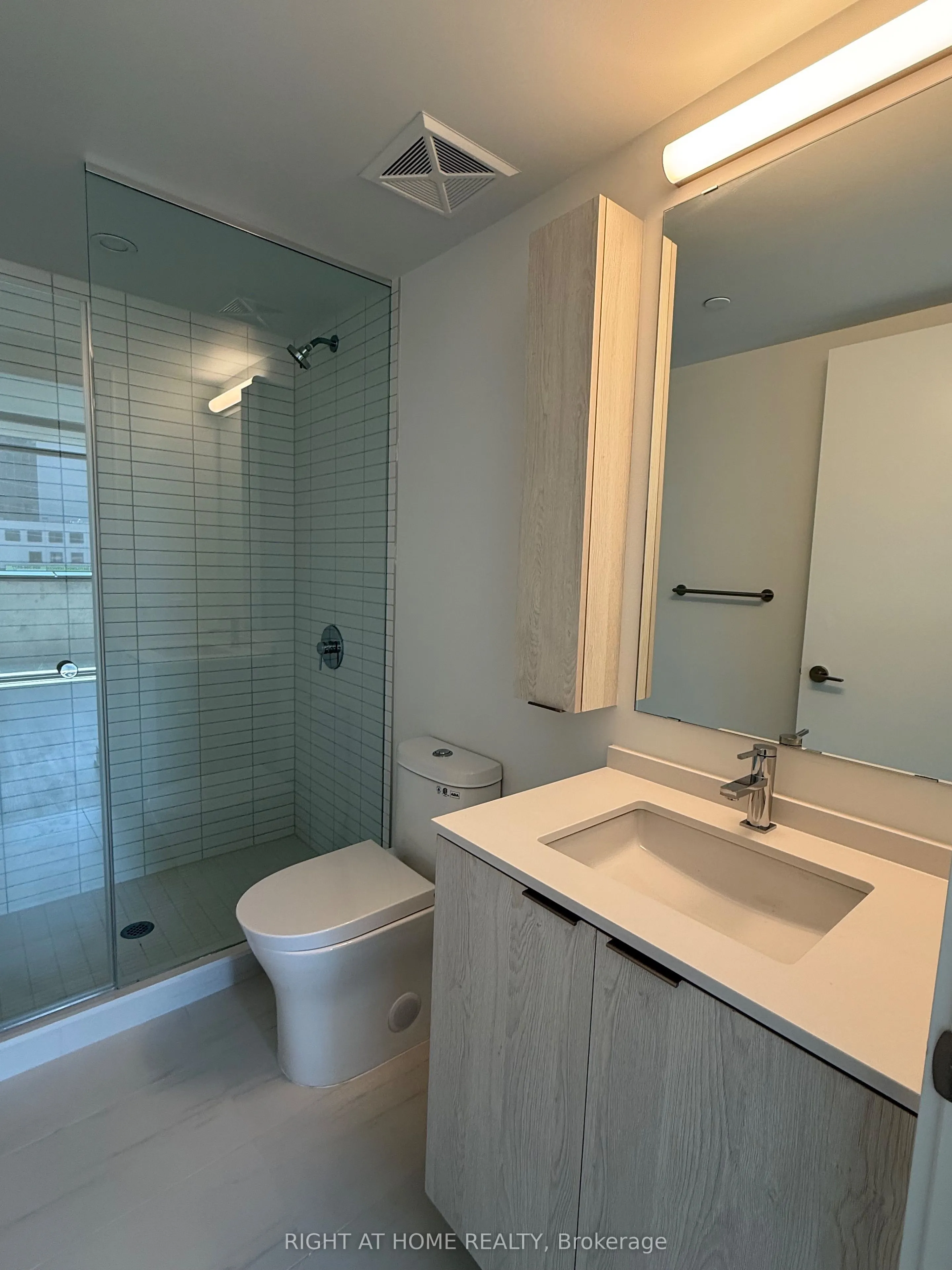 3009 Novar Road, #215