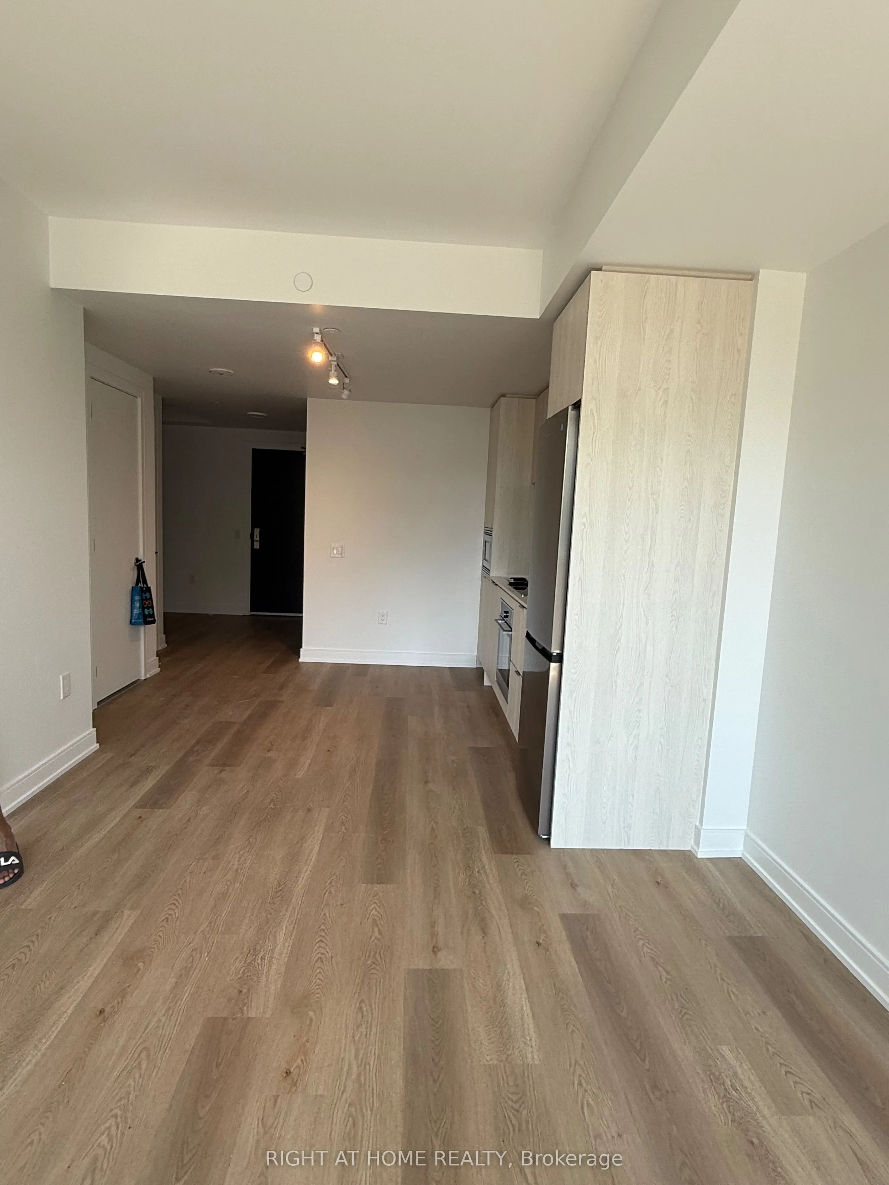 3009 Novar Road, #215