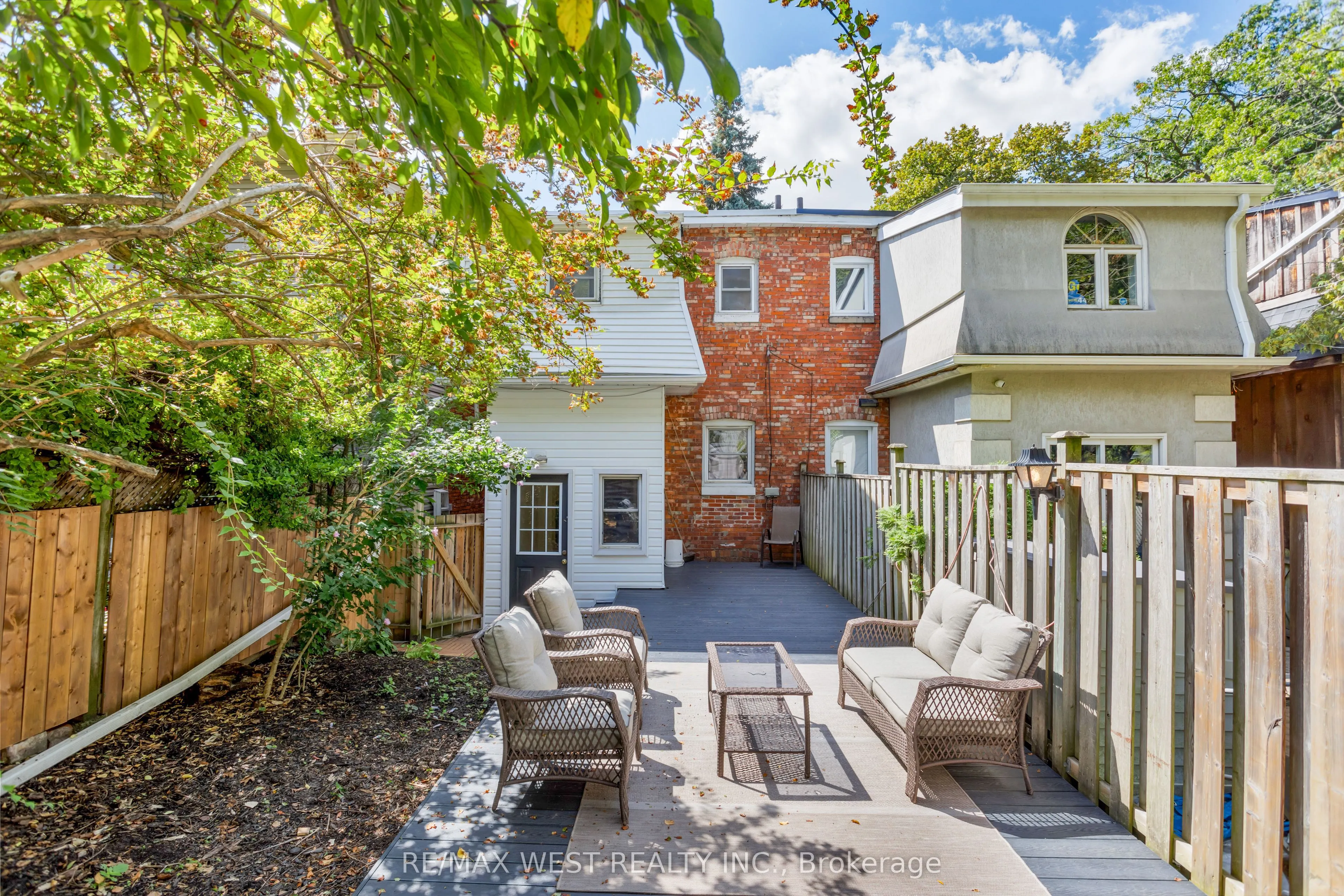 187 Indian Grove