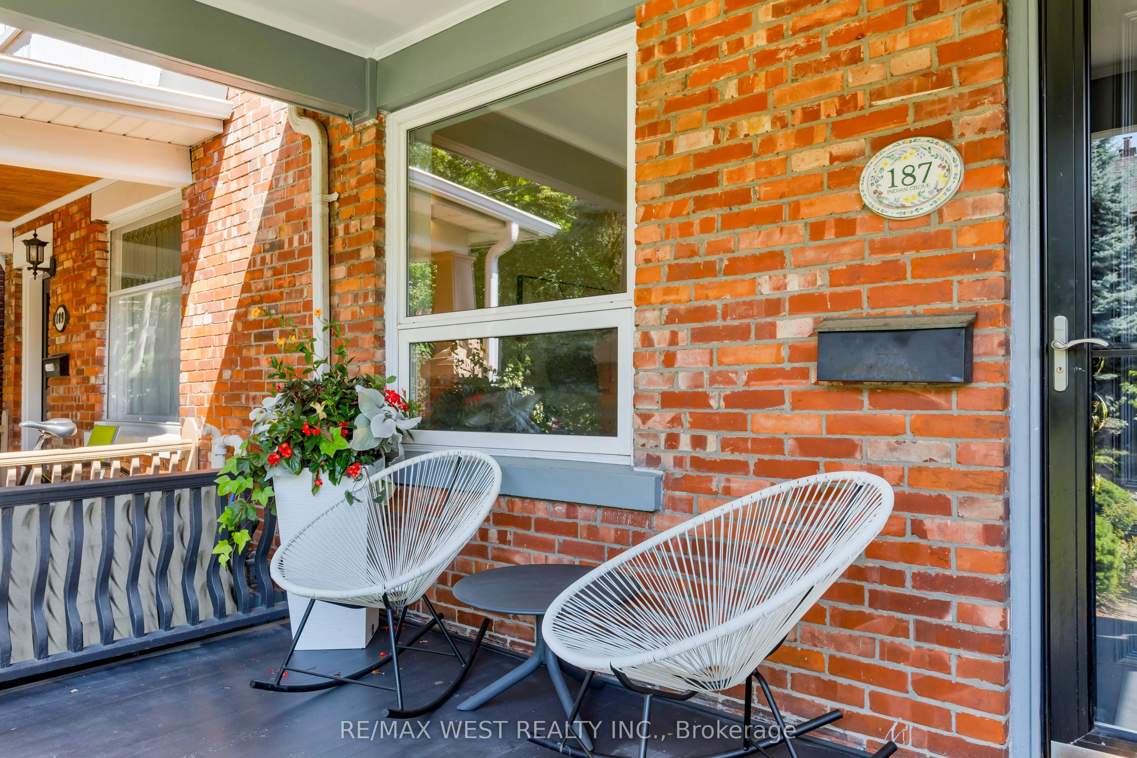187 Indian Grove