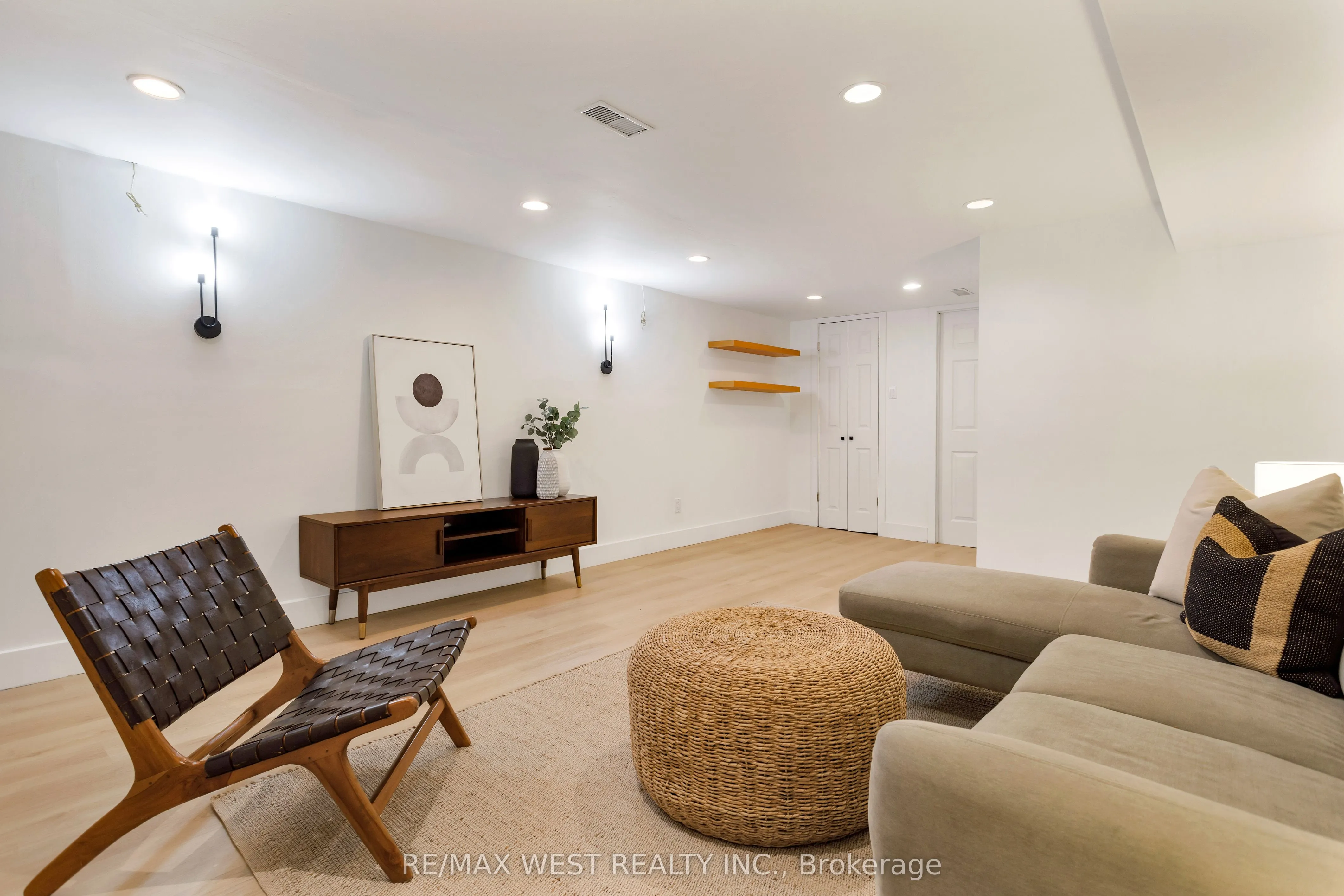 187 Indian Grove