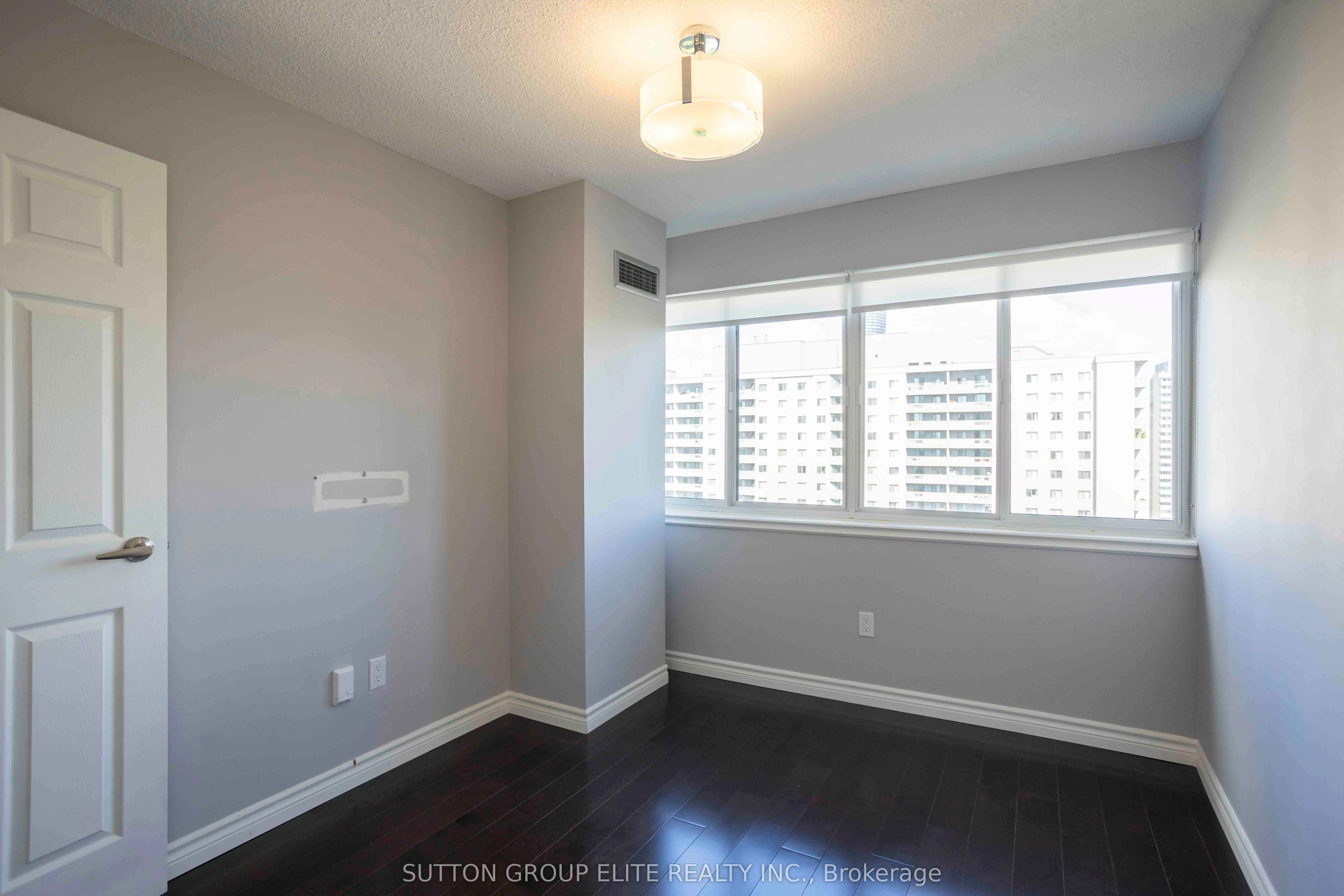 50 Elm Drive E, #1704