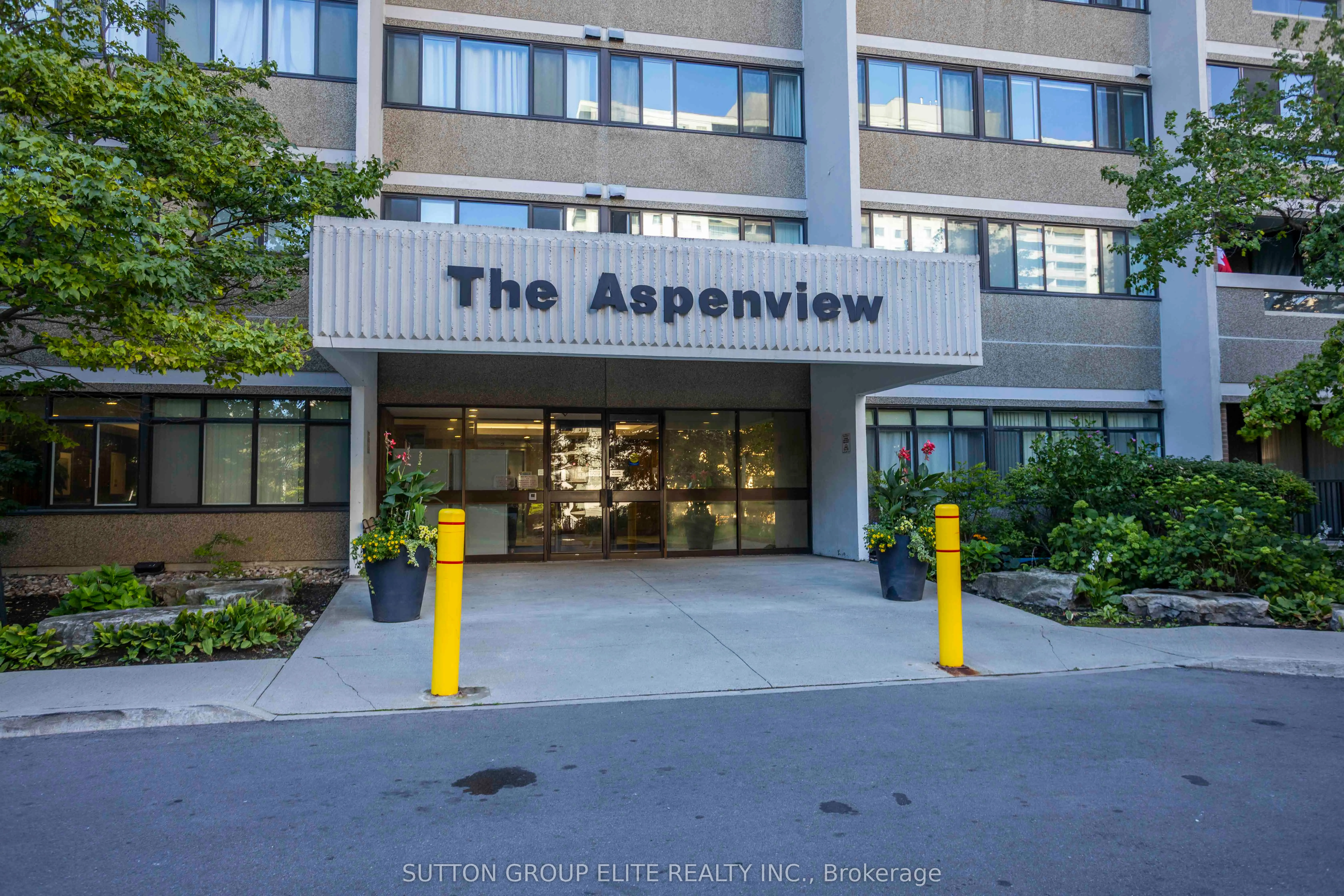 50 Elm Drive E, #1704