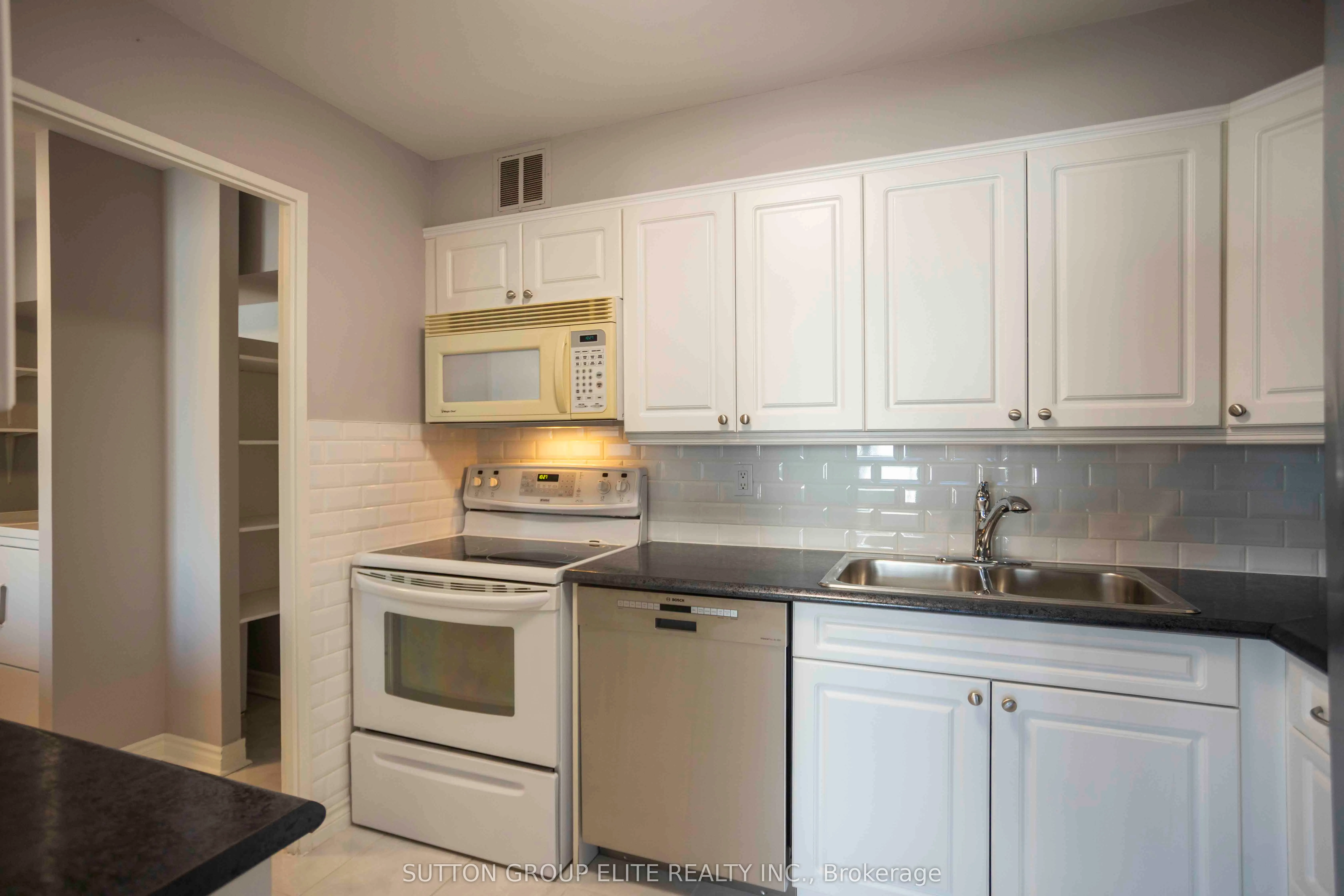 50 Elm Drive E, #1704