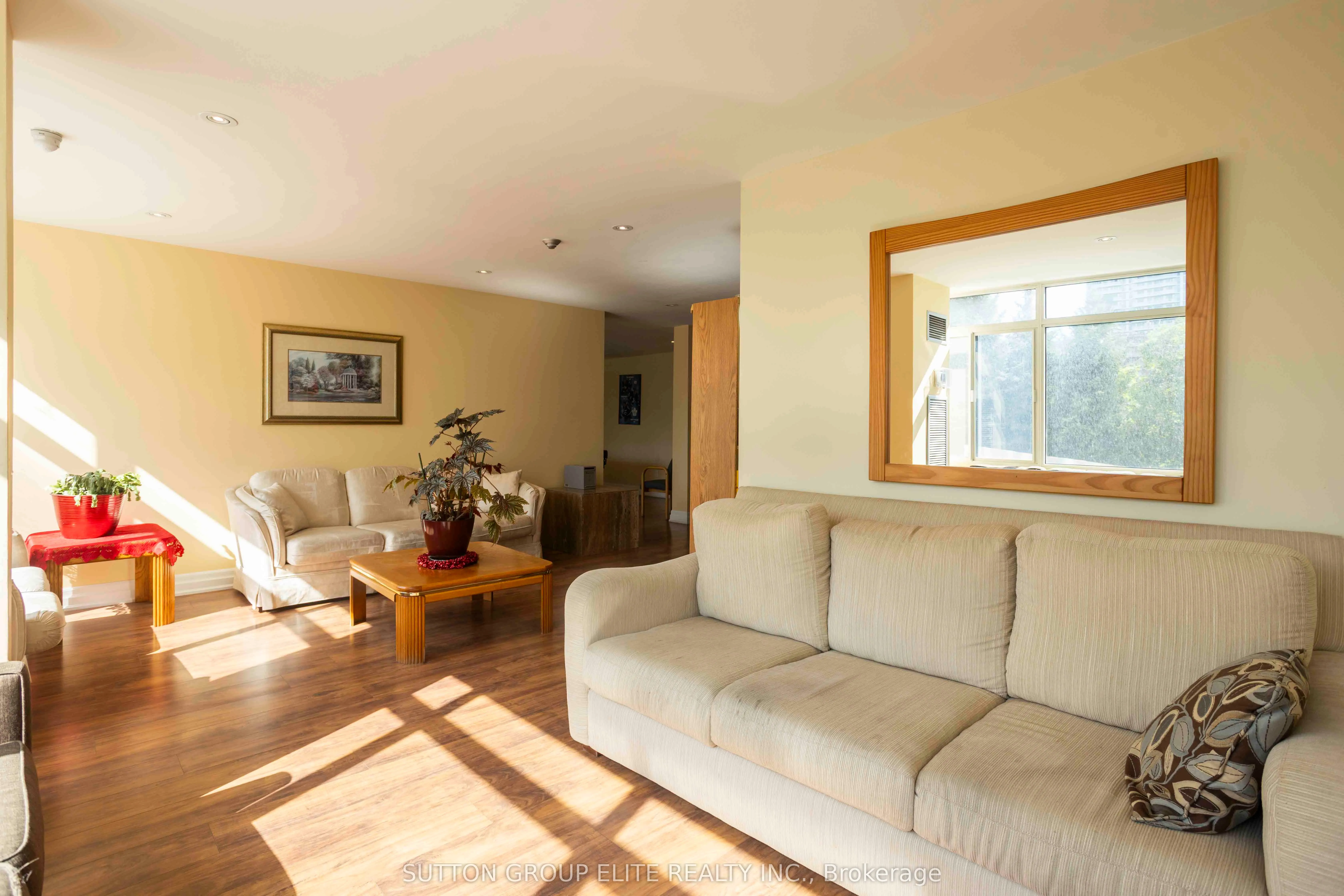50 Elm Drive E, #1704