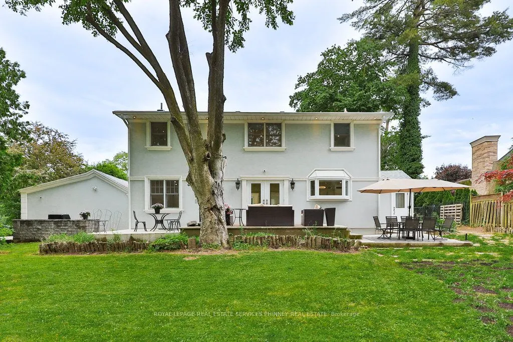 1003 Lakeshore Road W
