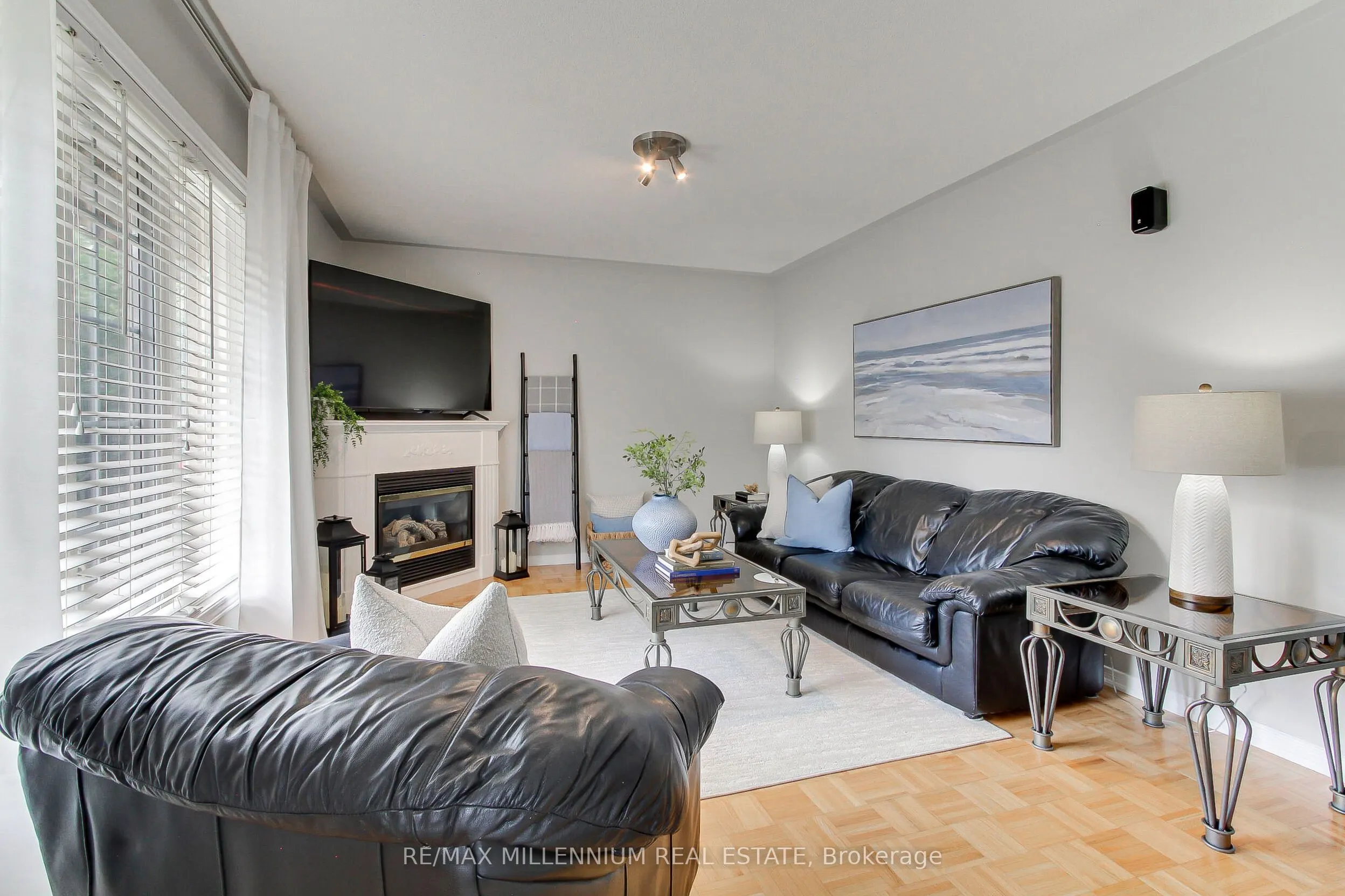 60 Mainard Crescent