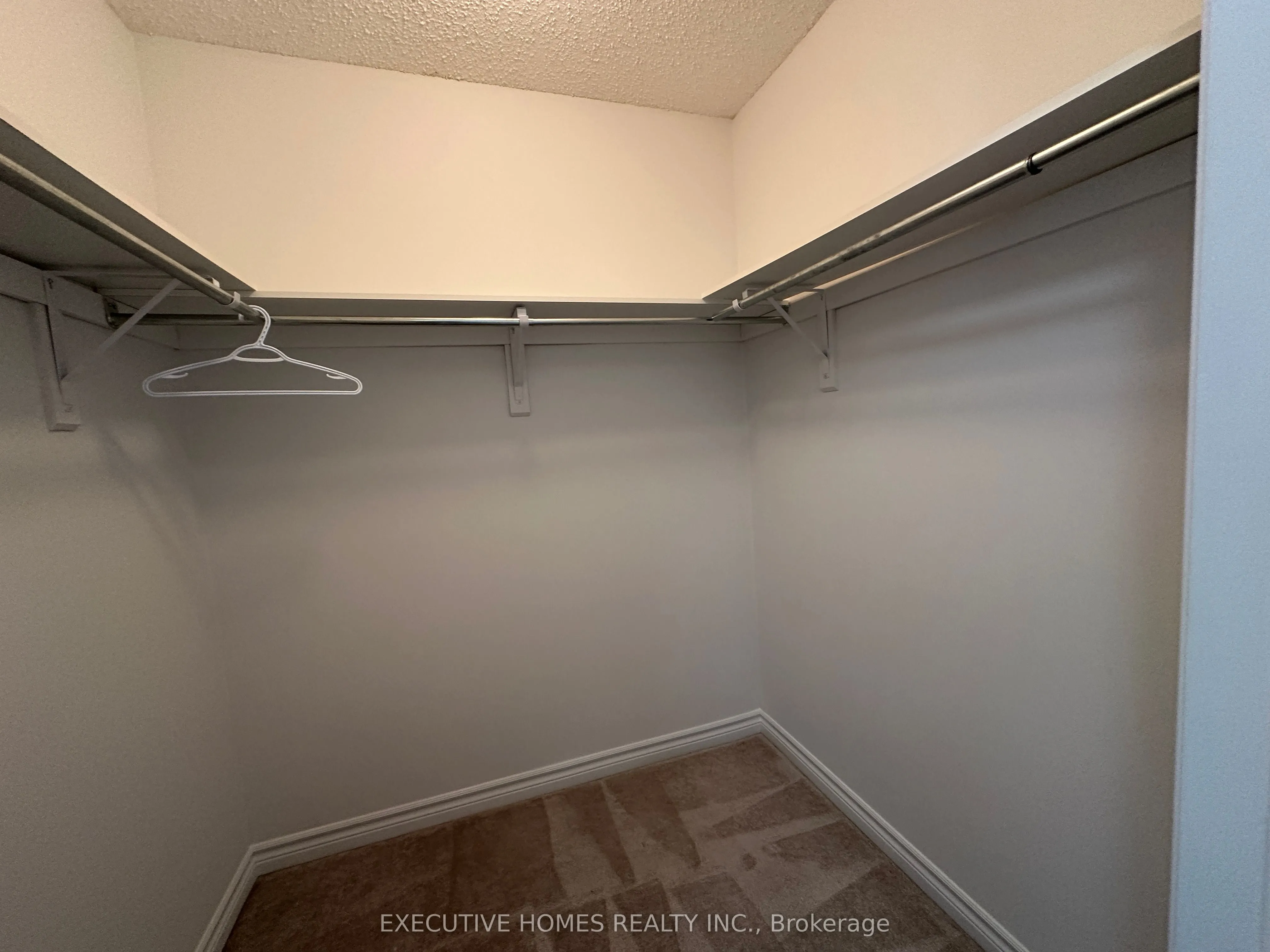 21 Elmcrest Drive