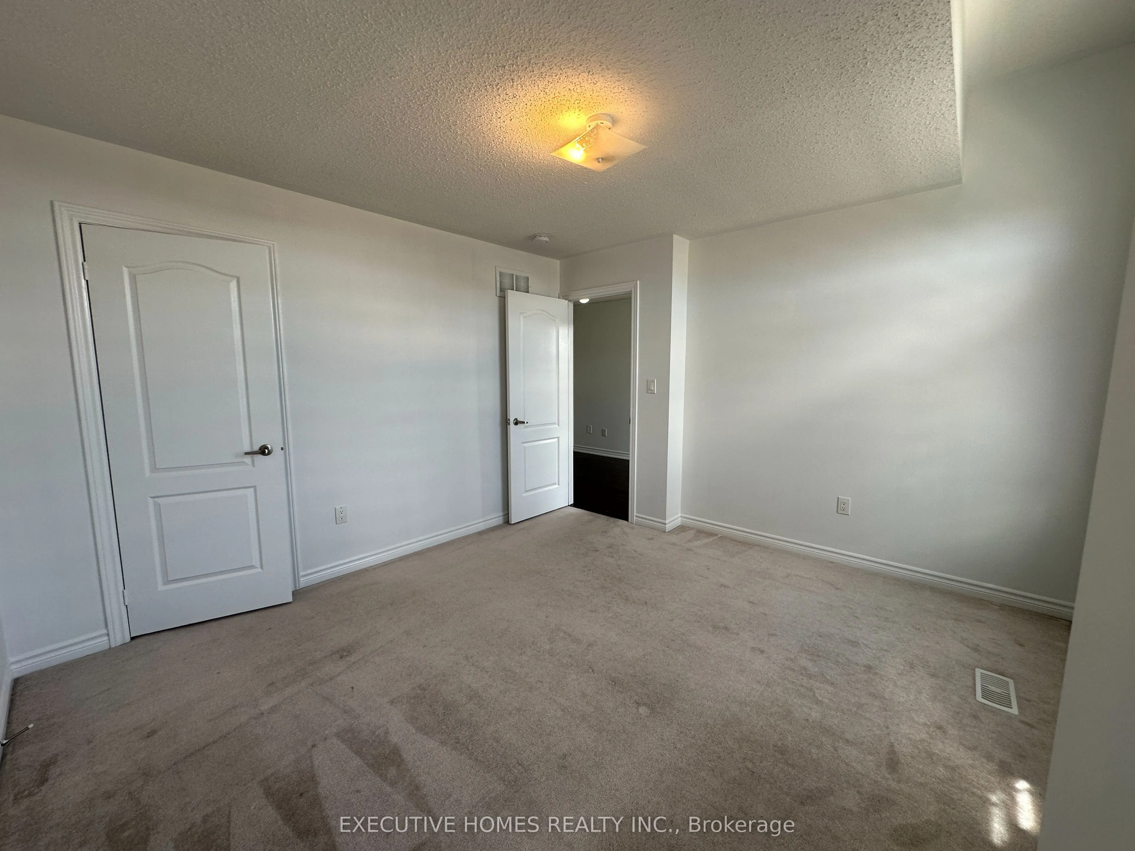 21 Elmcrest Drive