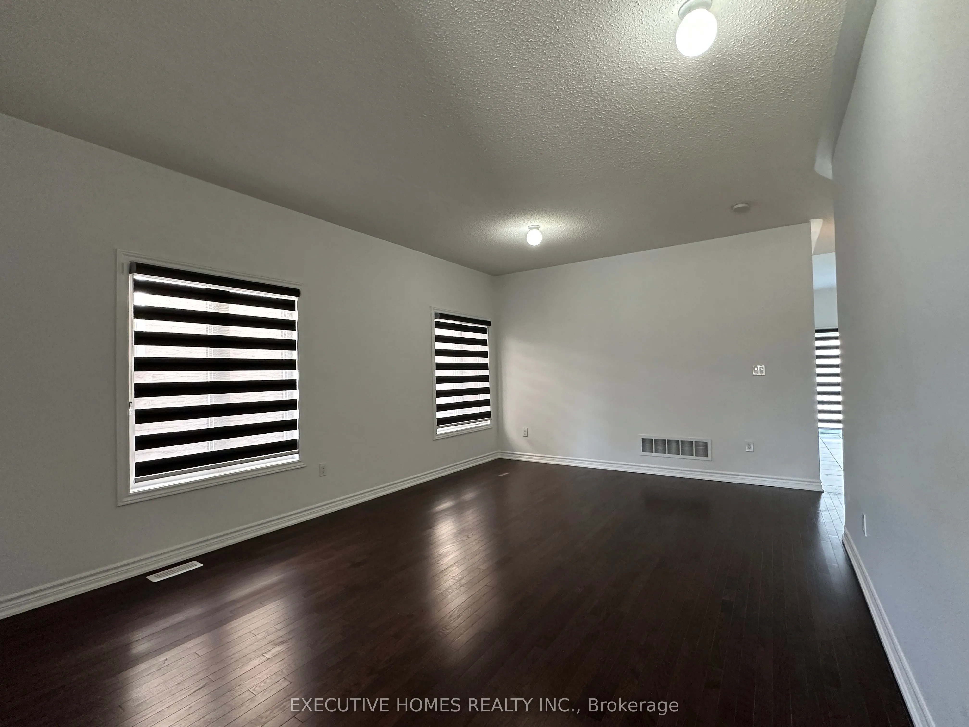 21 Elmcrest Drive