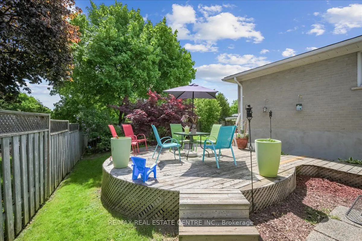 74 Mountainview Road S