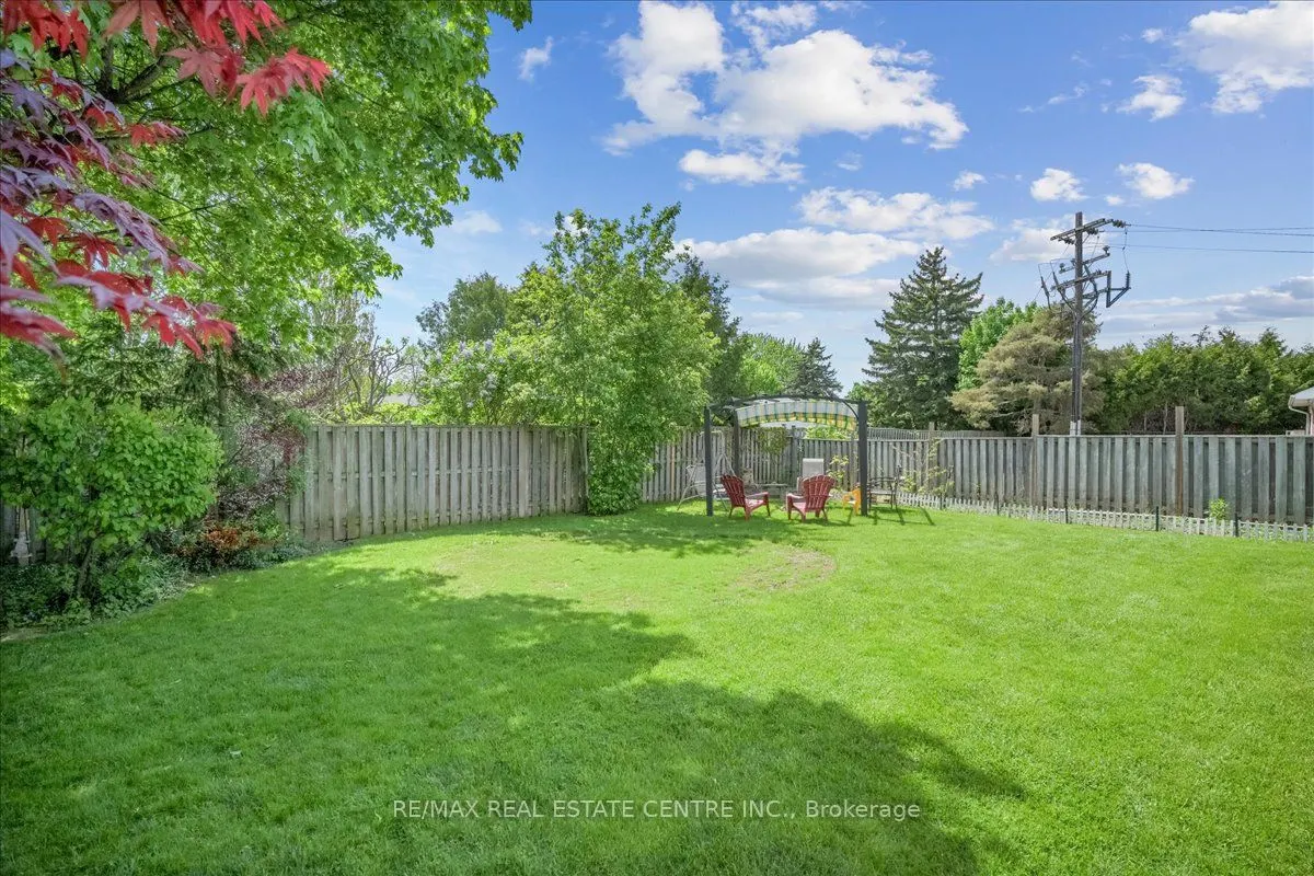 74 Mountainview Road S