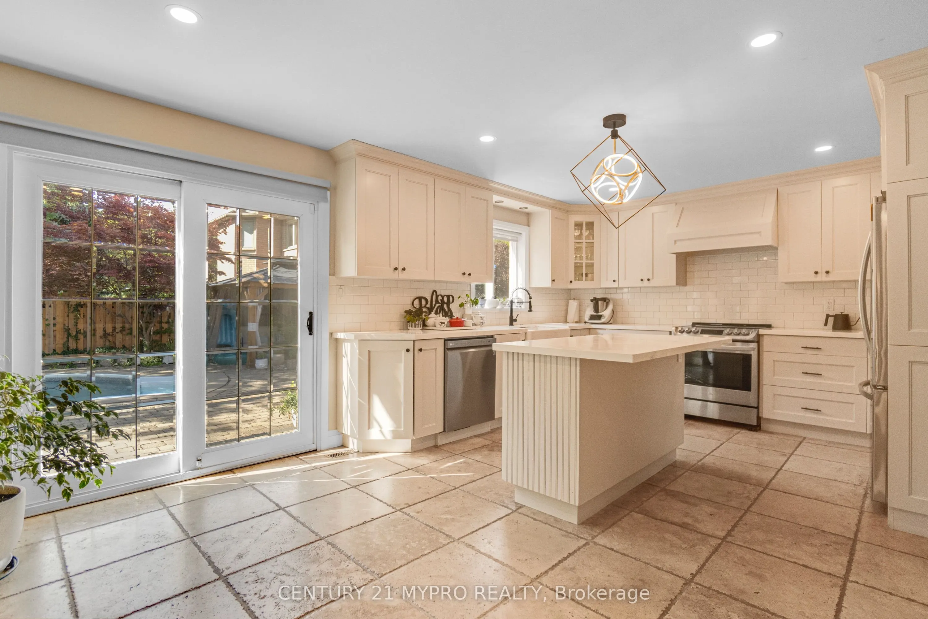 1115 Sheltered Oak Court