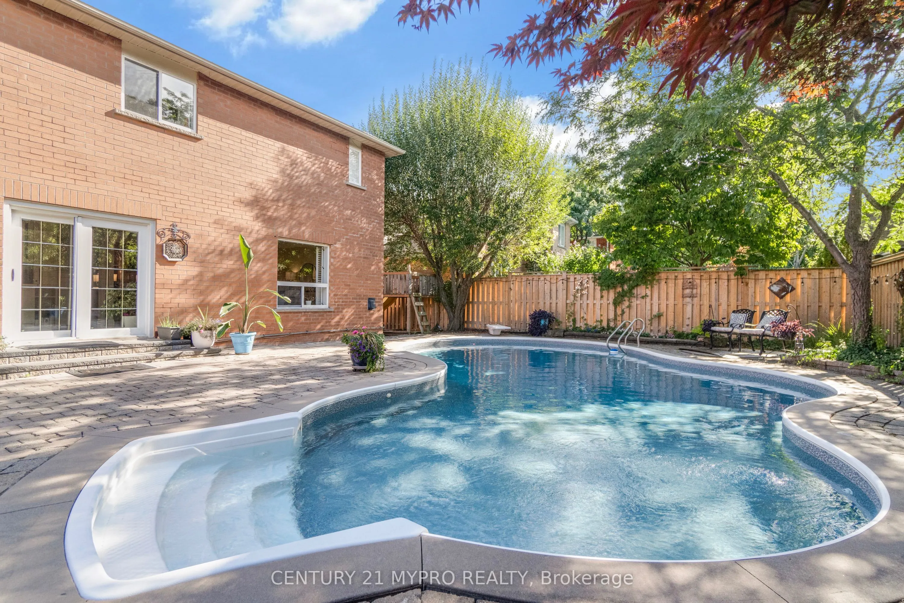1115 Sheltered Oak Court