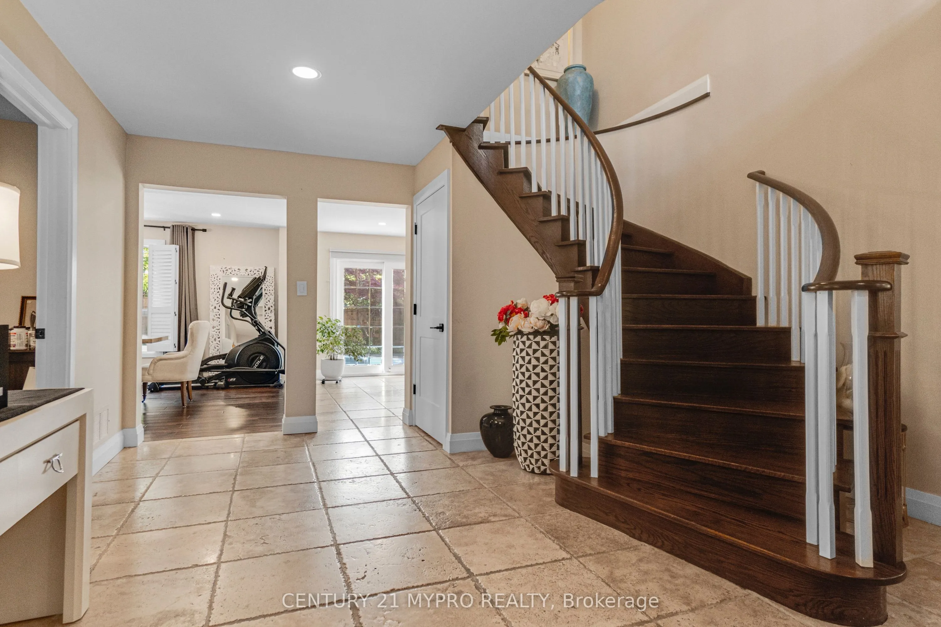 1115 Sheltered Oak Court
