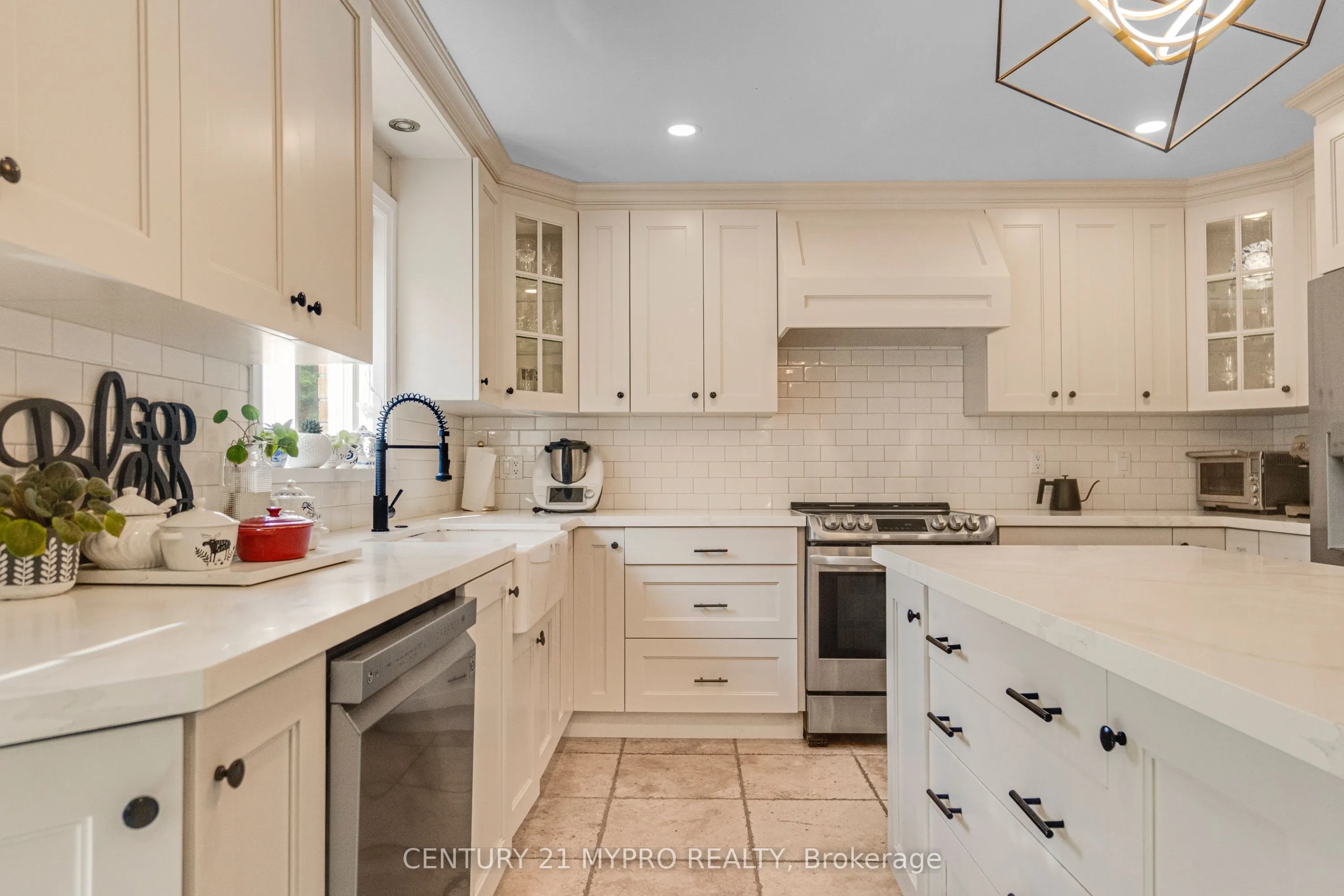 1115 Sheltered Oak Court