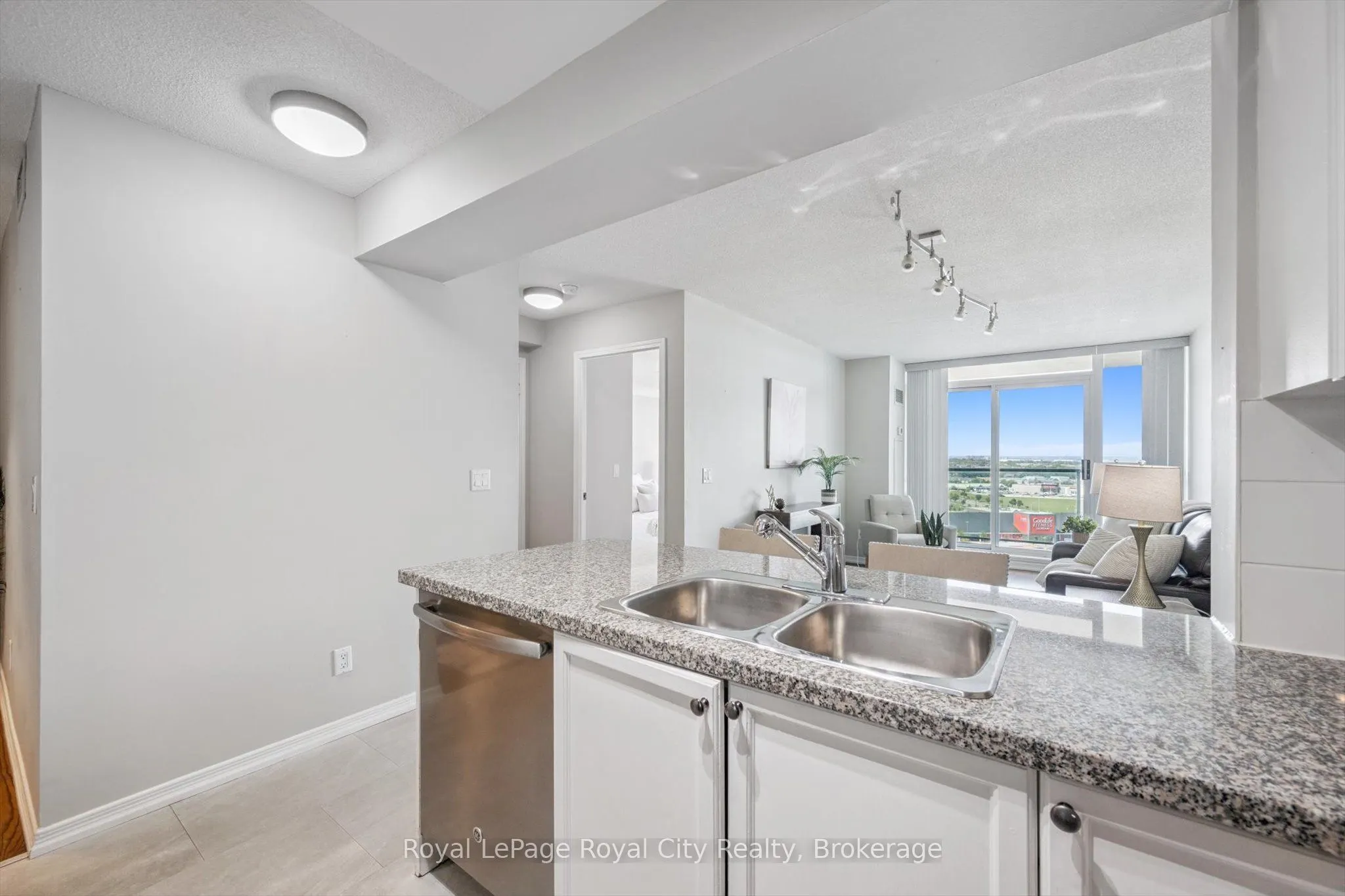 4889 Kimbermount Avenue, #1710