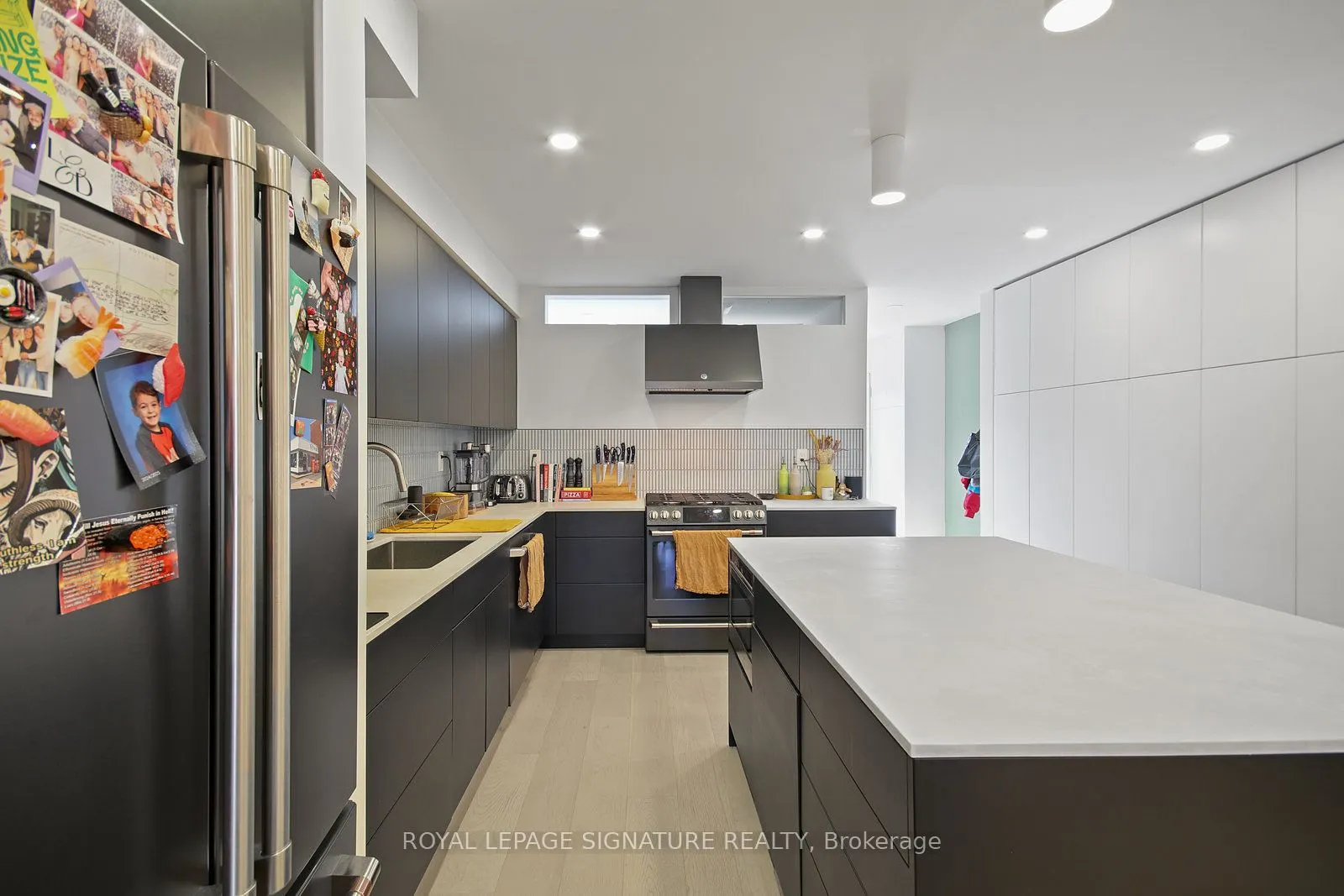 852 St Clarens Avenue, #1