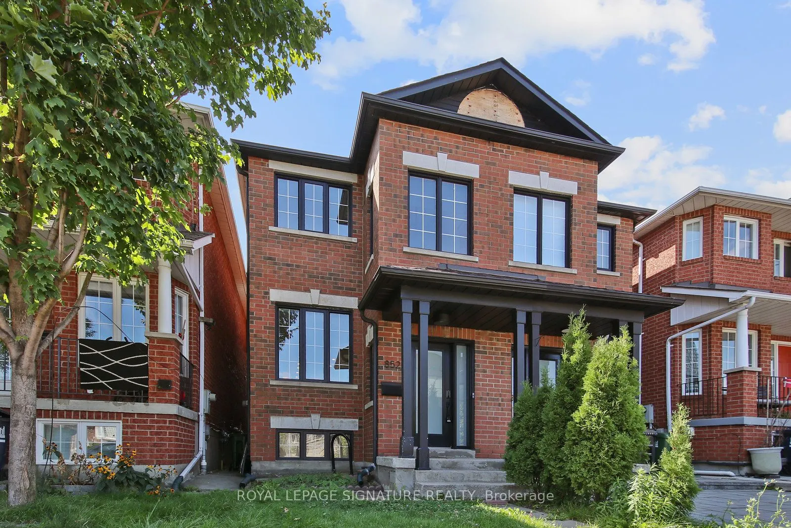852 St Clarens Avenue, #1