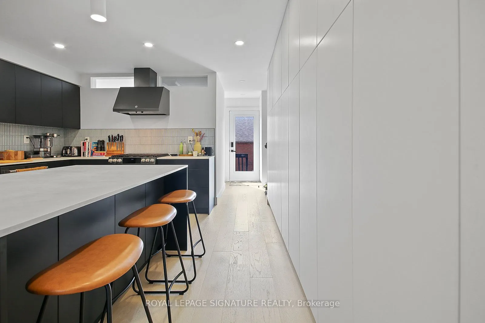 852 St Clarens Avenue, #1