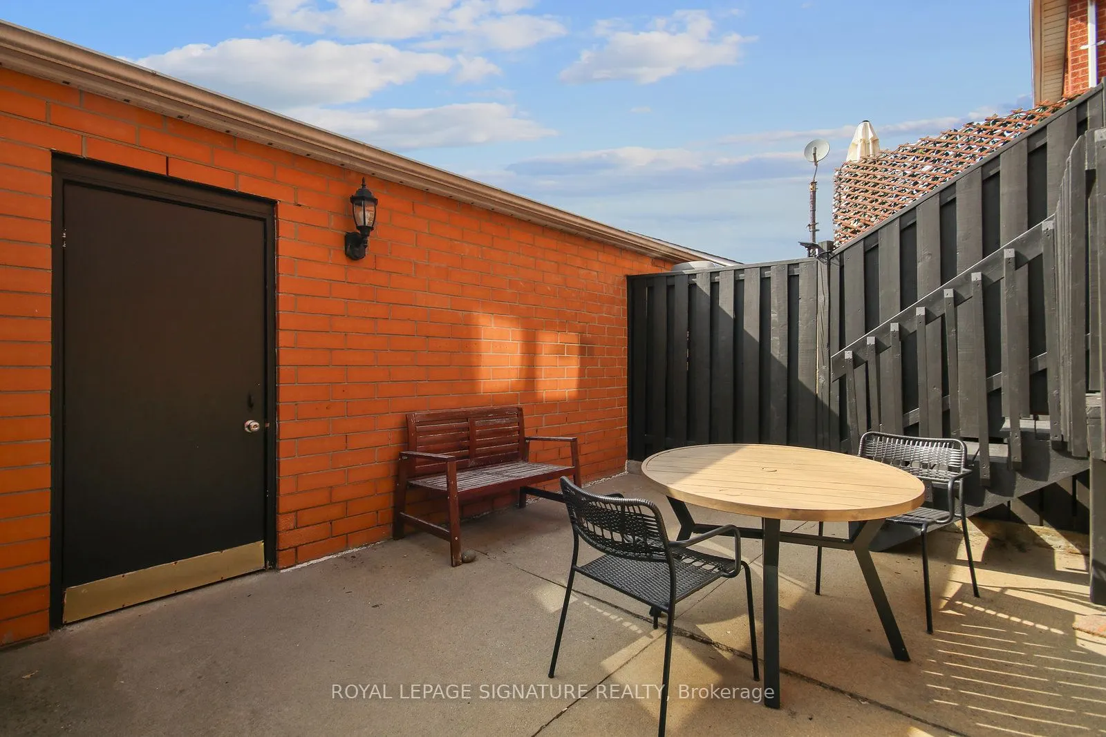 852 St Clarens Avenue, #1