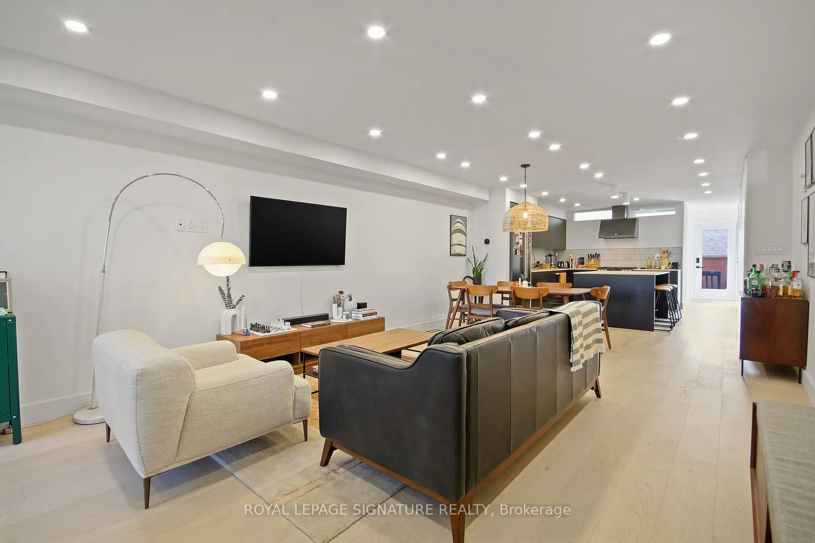 852 St Clarens Avenue, #1