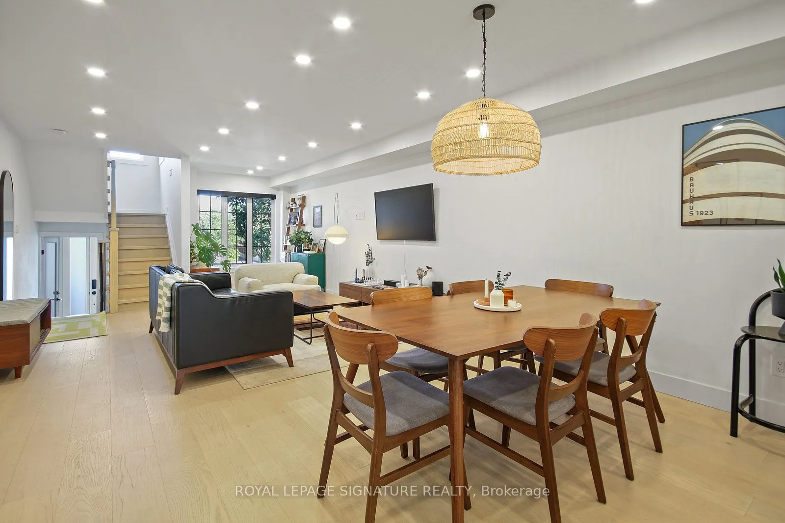 852 St Clarens Avenue, #1
