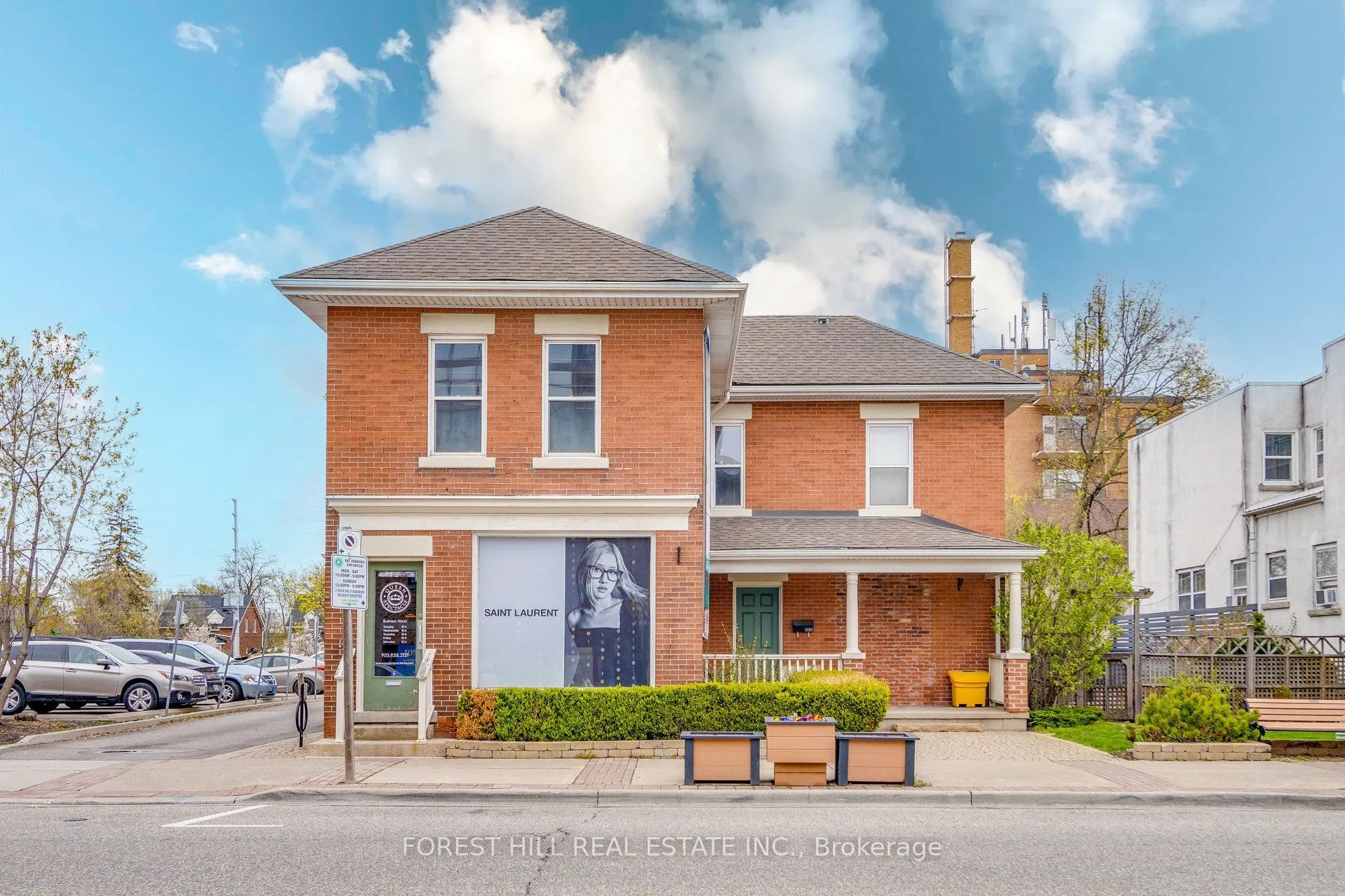 201 Queen Street S