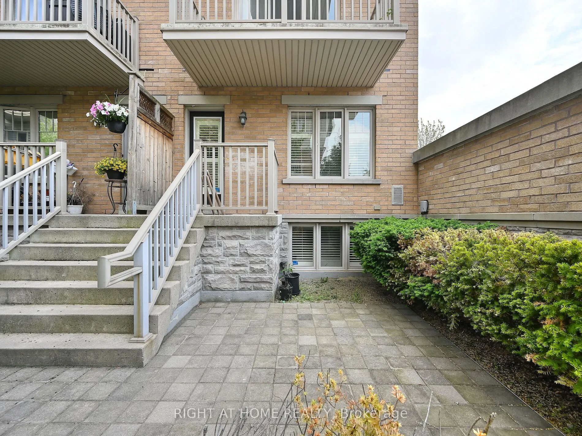 3250 Bentley Drive, #25