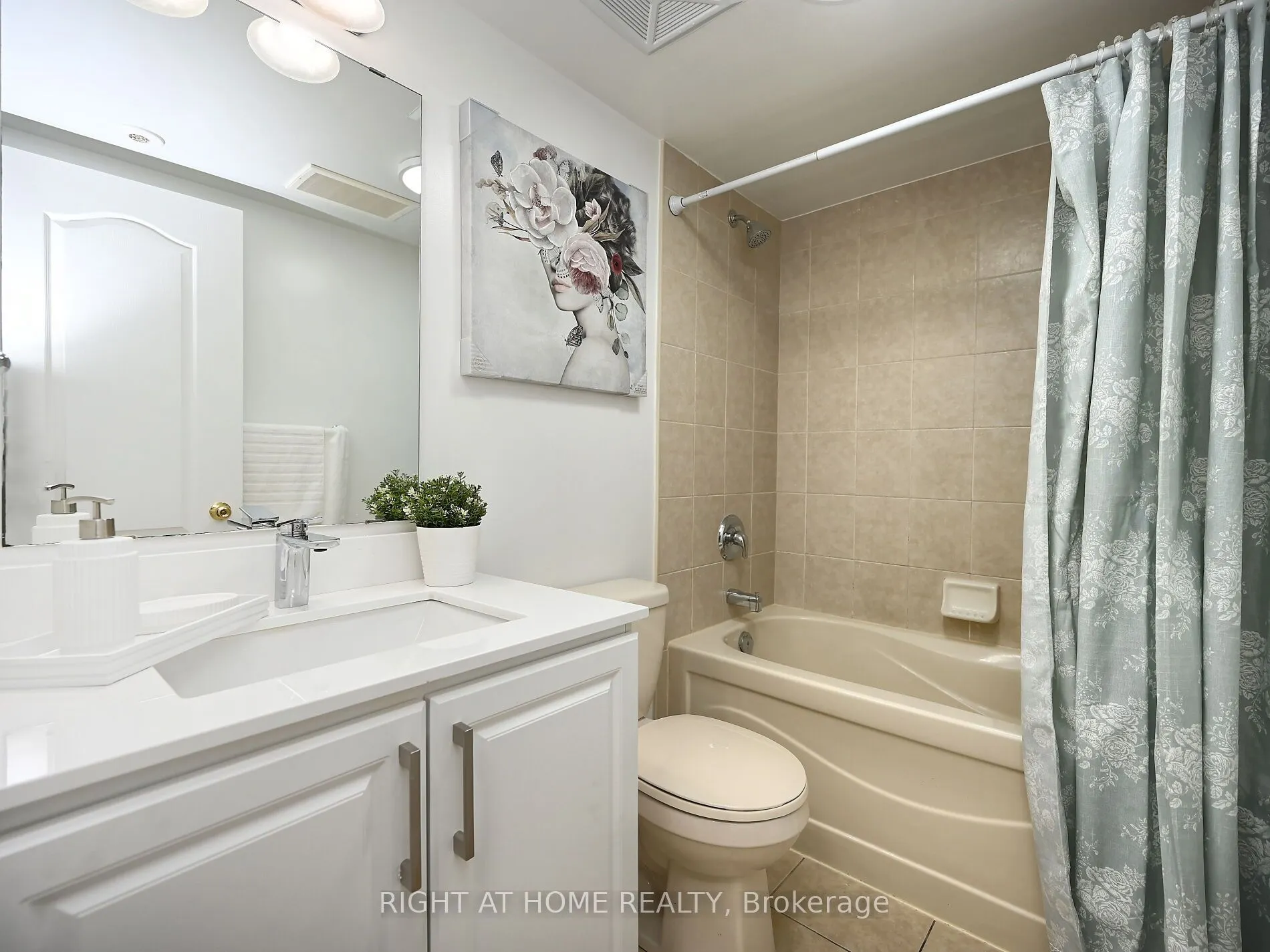 3250 Bentley Drive, #25