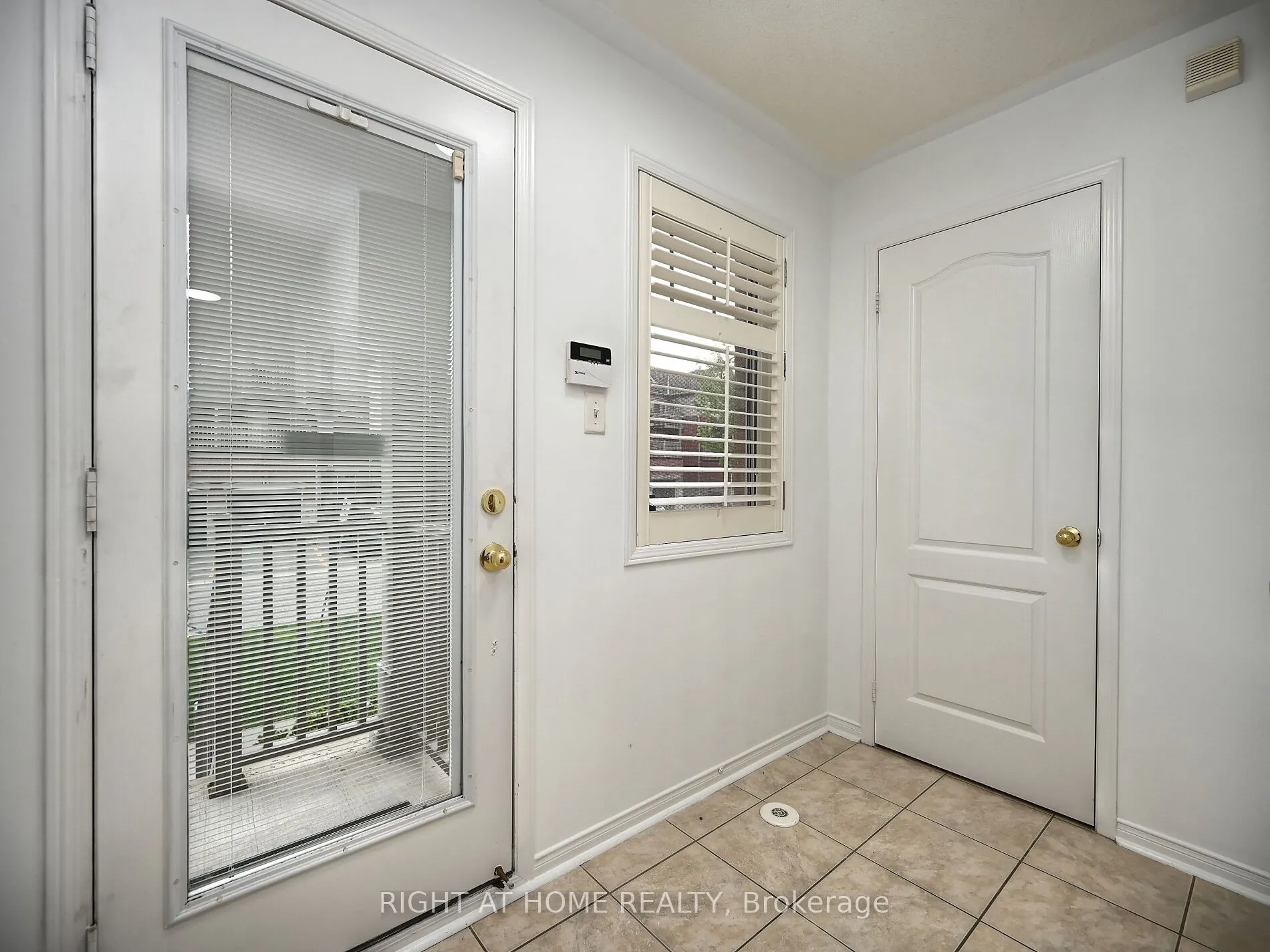3250 Bentley Drive, #25