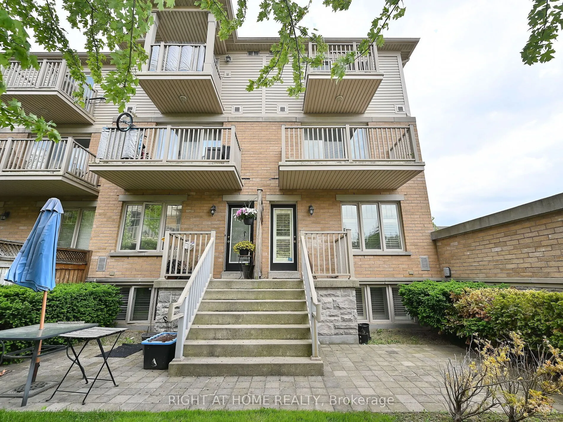 3250 Bentley Drive, #25