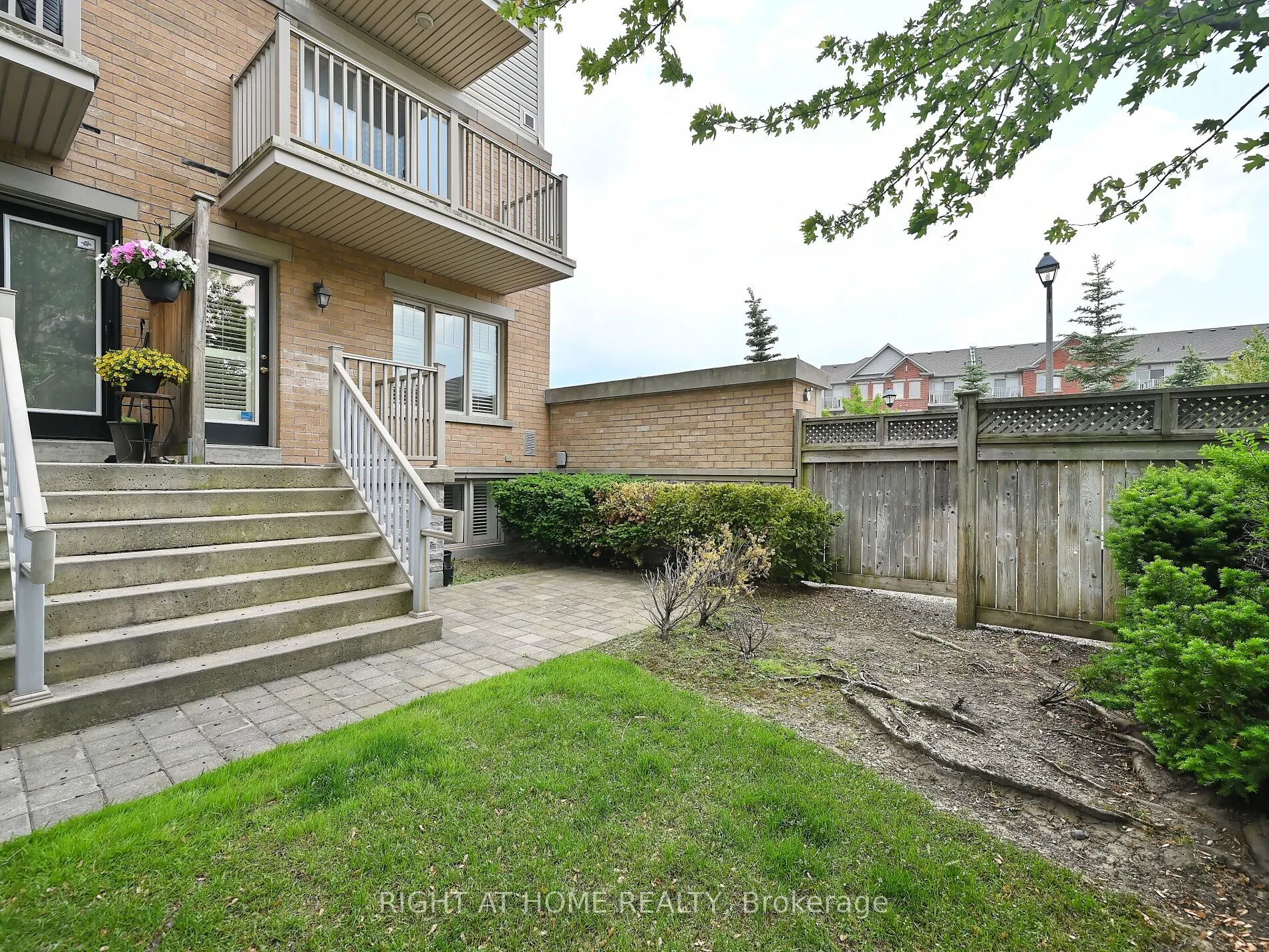 3250 Bentley Drive, #25
