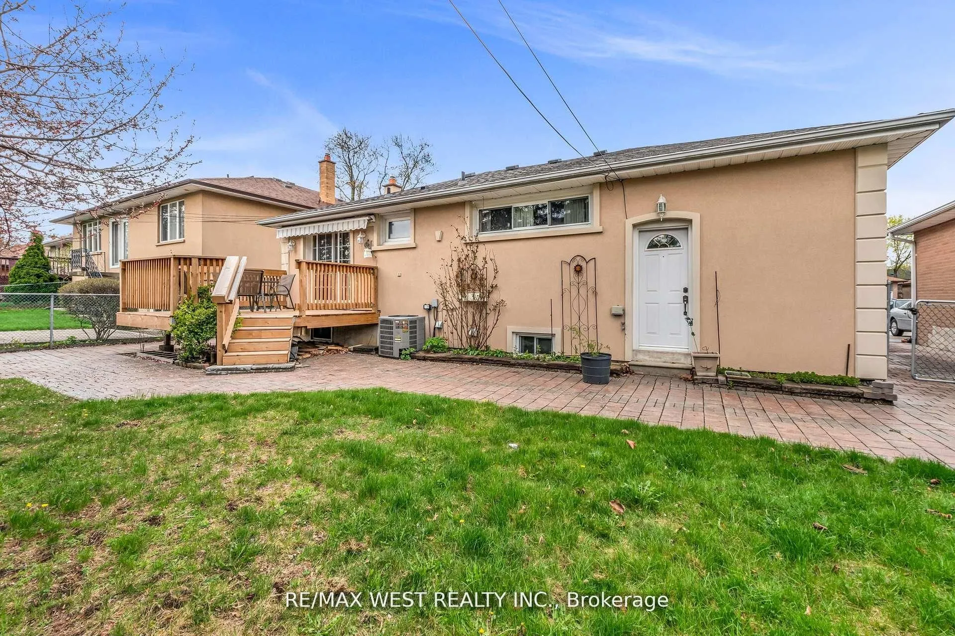 15 Breadner Drive